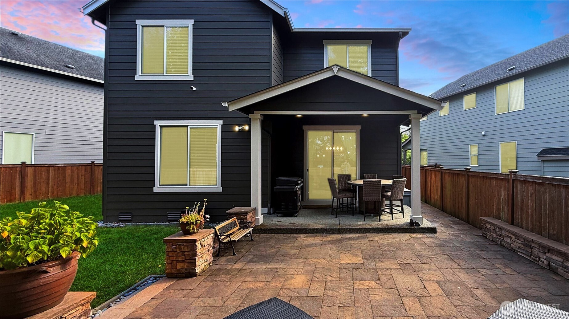 966 Panorama Ridge