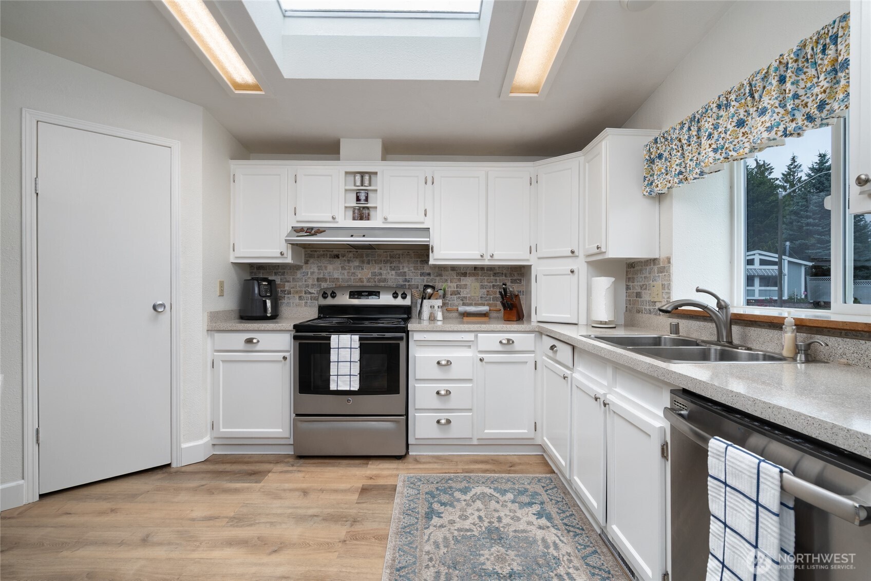 2410 Vista Lane