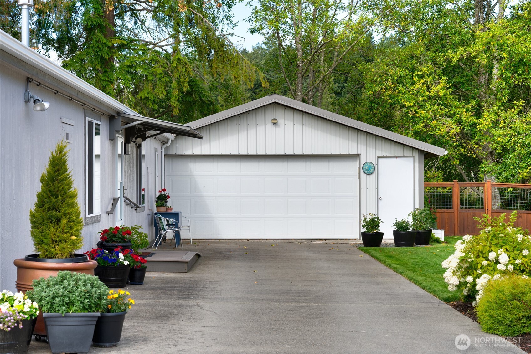 2410 Vista Lane