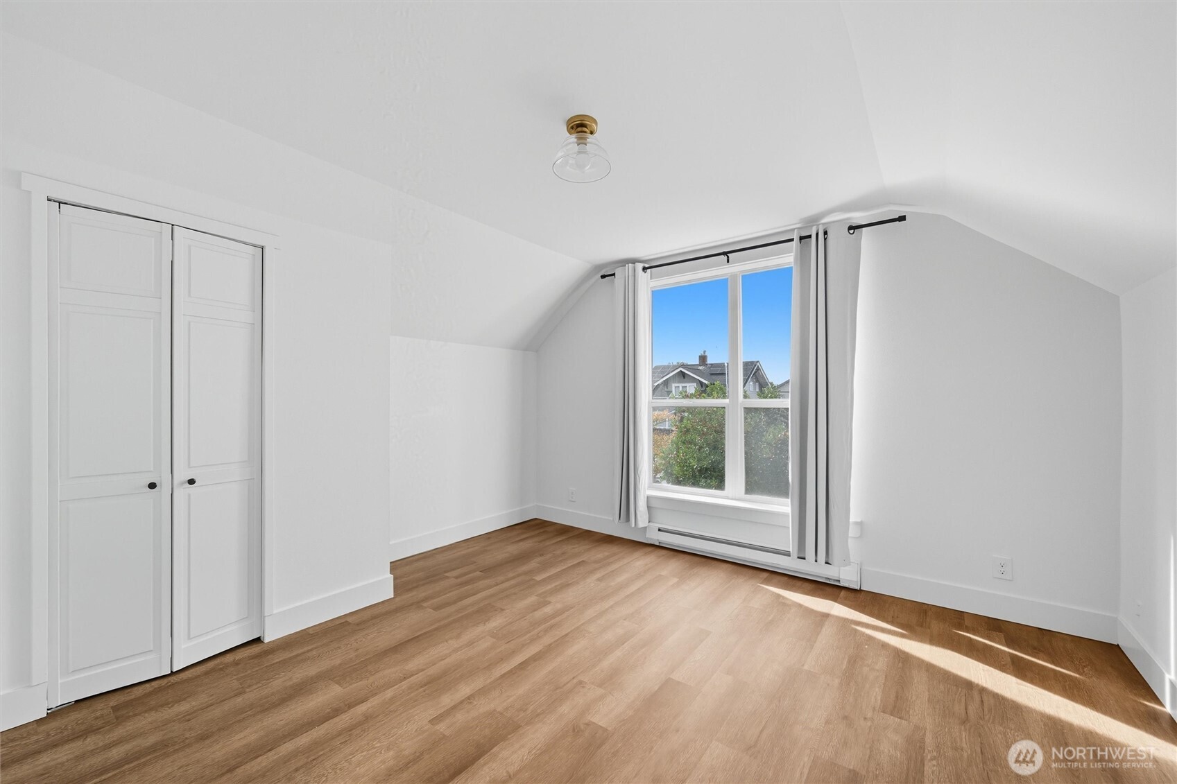942 3rd Street