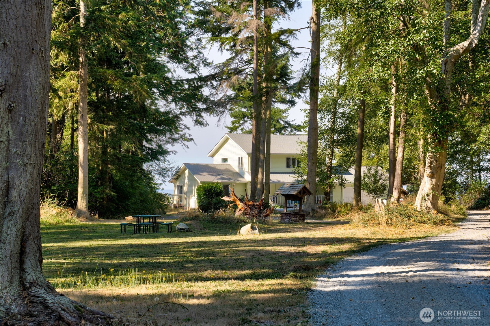 4251 Hollydale Lane
