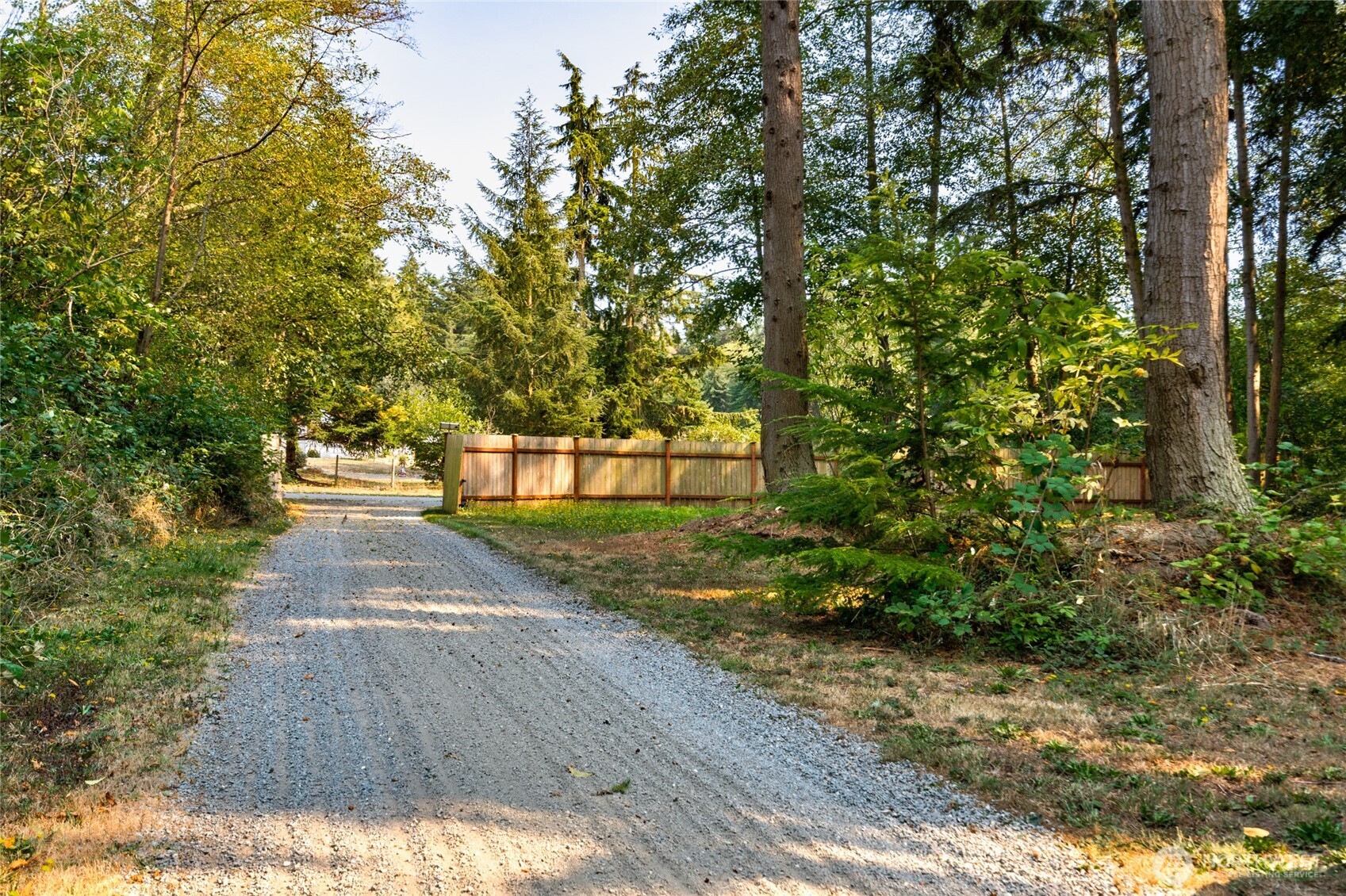 4251 Hollydale Lane