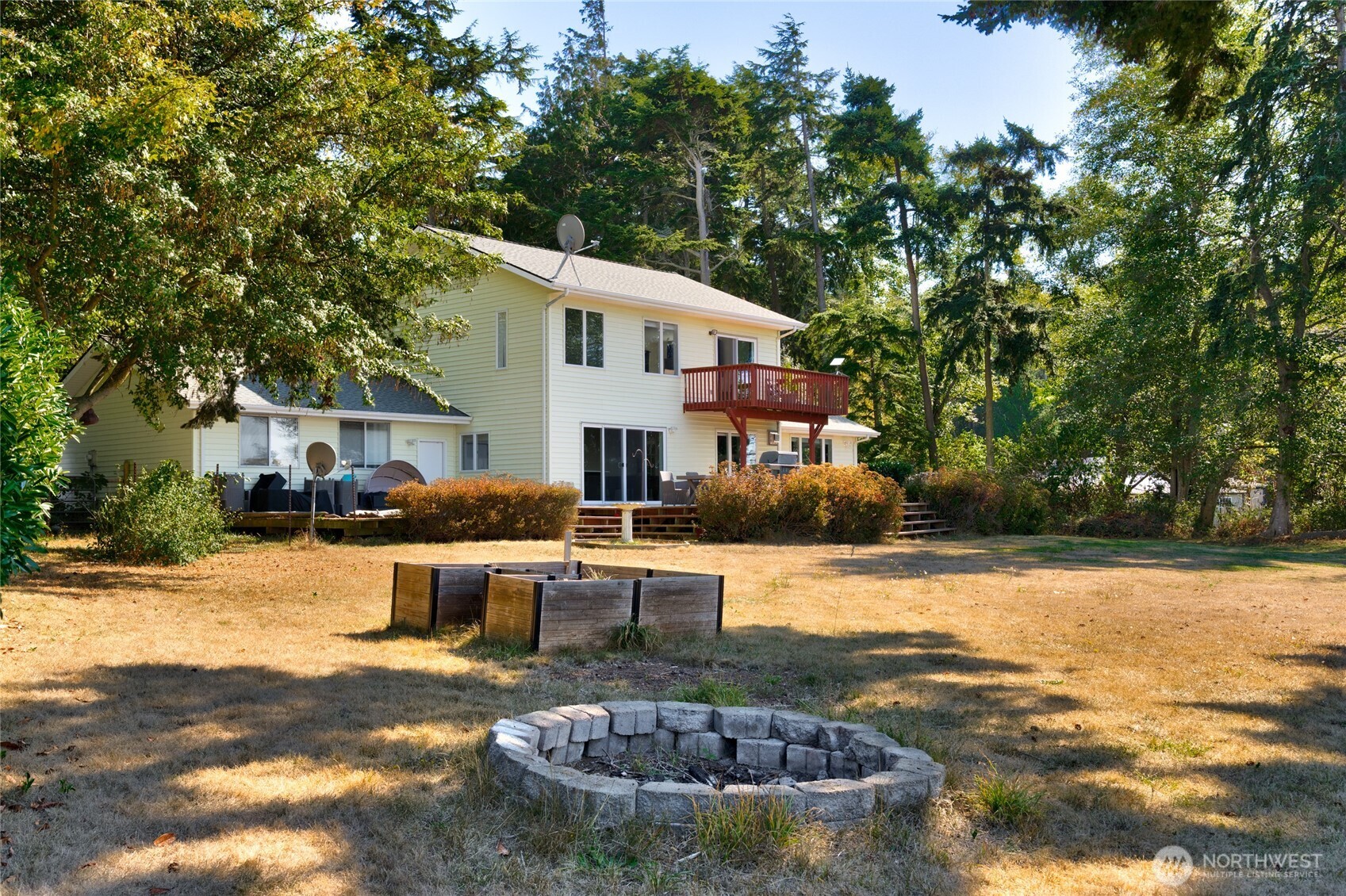 4251 Hollydale Lane
