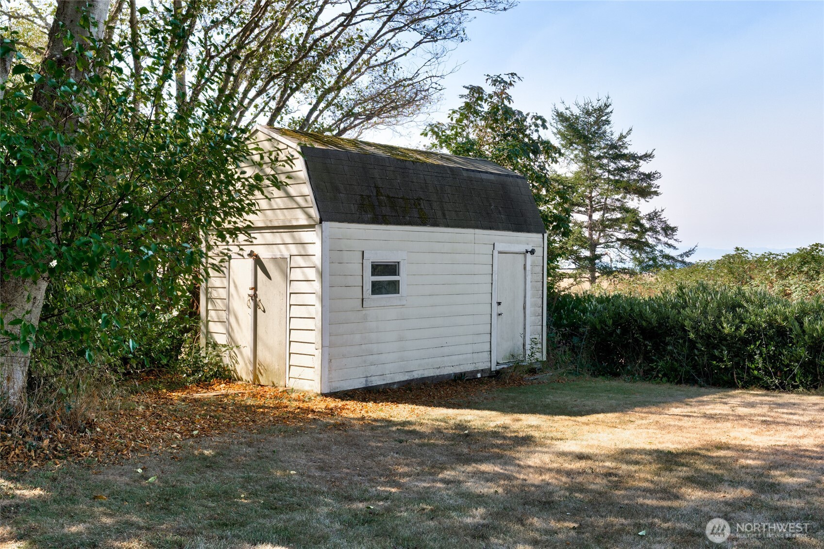 4251 Hollydale Lane