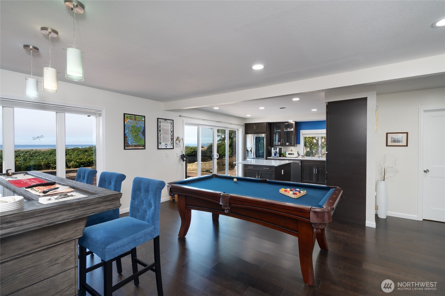 4251 Hollydale Lane