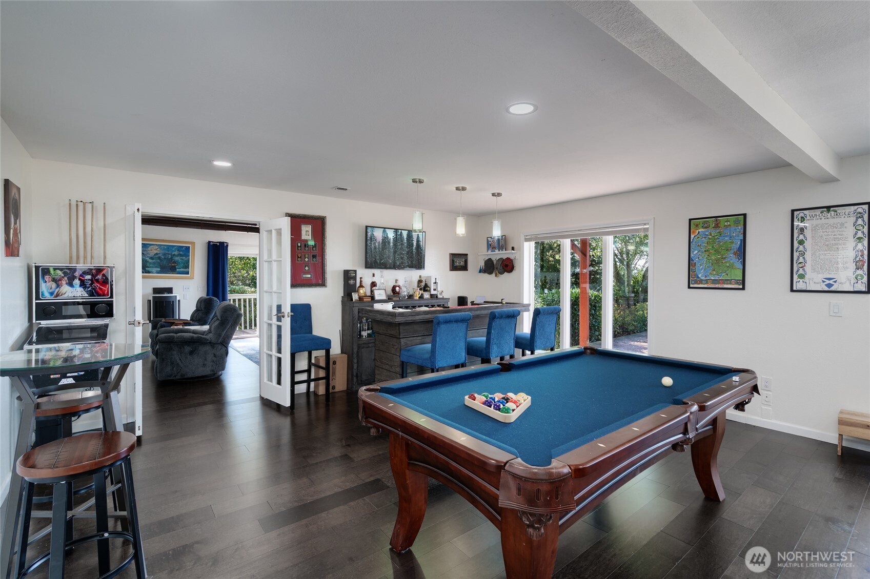 4251 Hollydale Lane