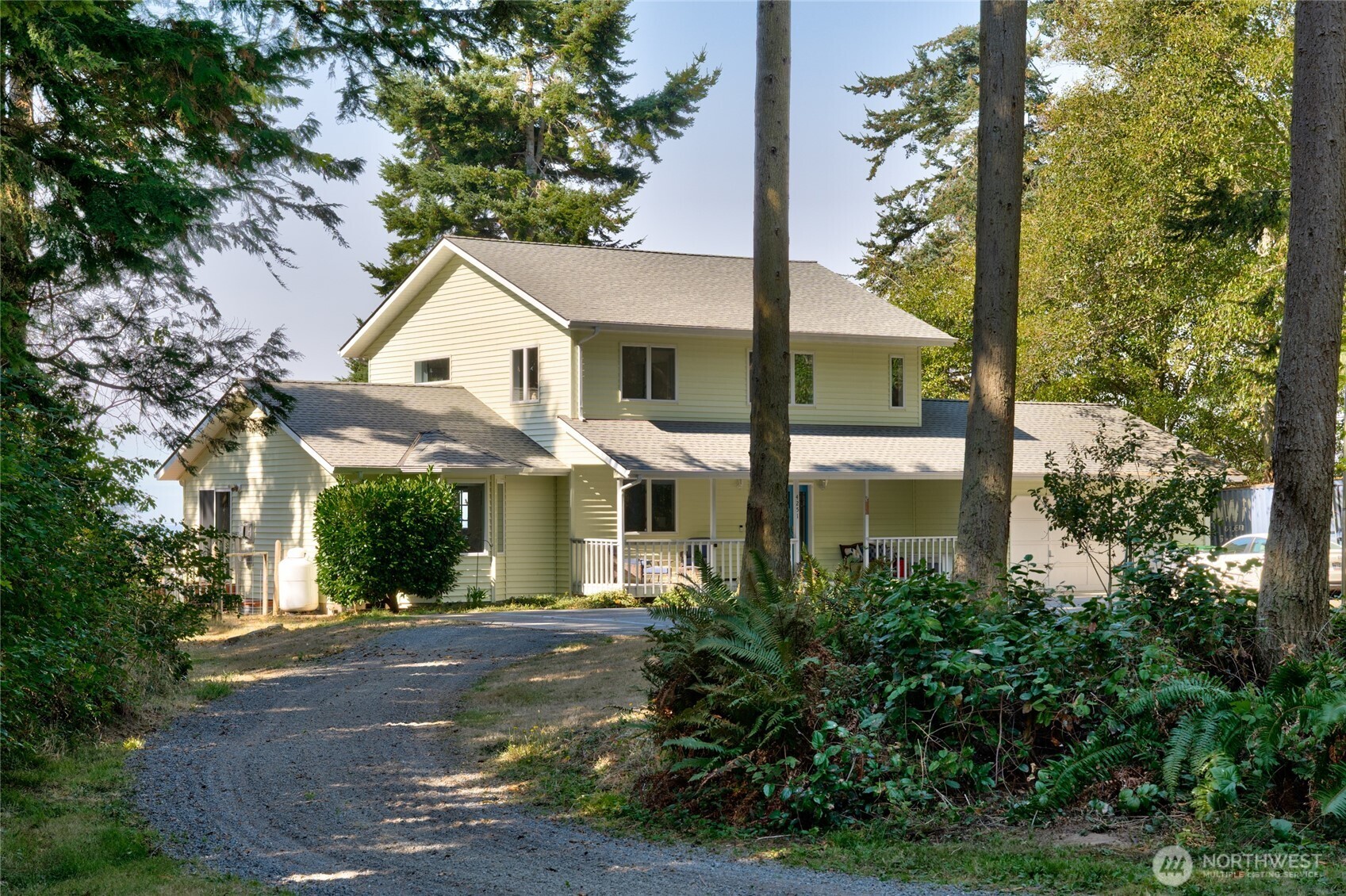 4251 Hollydale Lane
