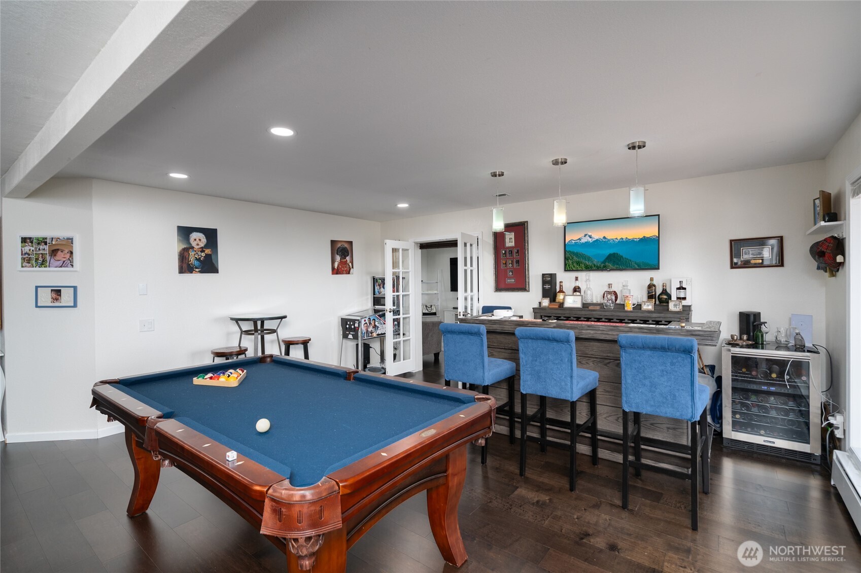 4251 Hollydale Lane