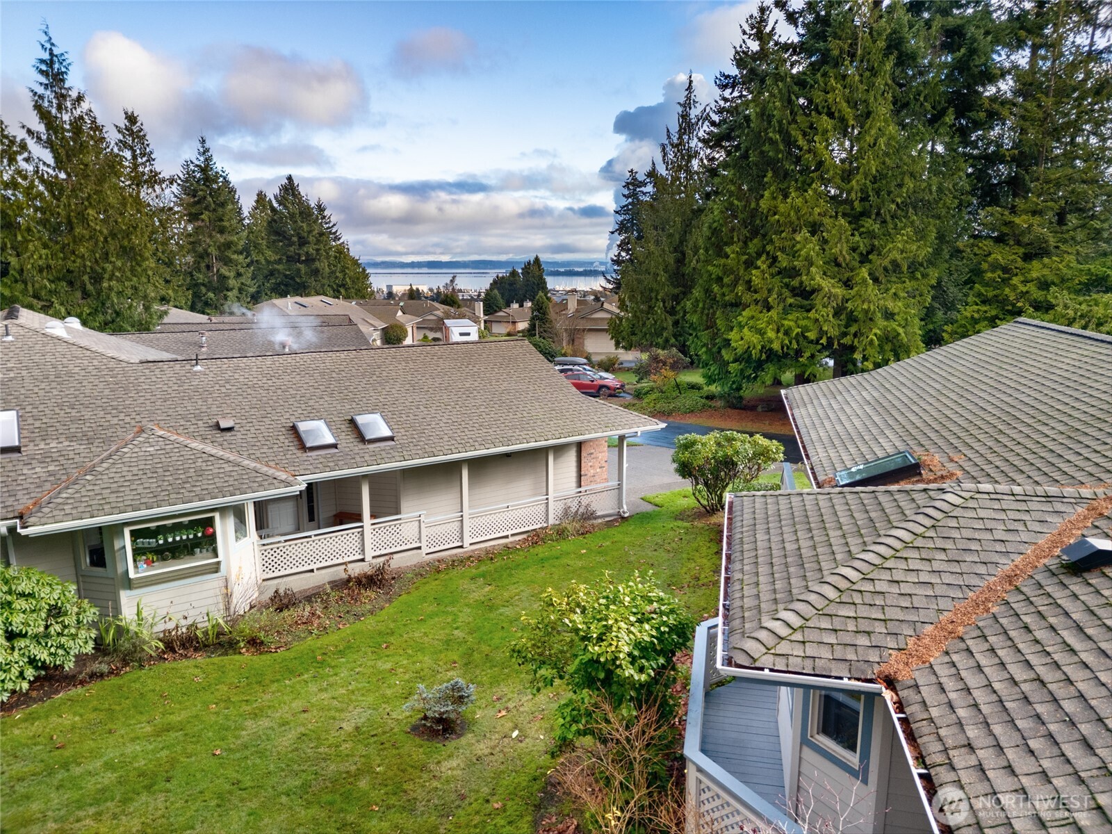 2108 Creekside Circle