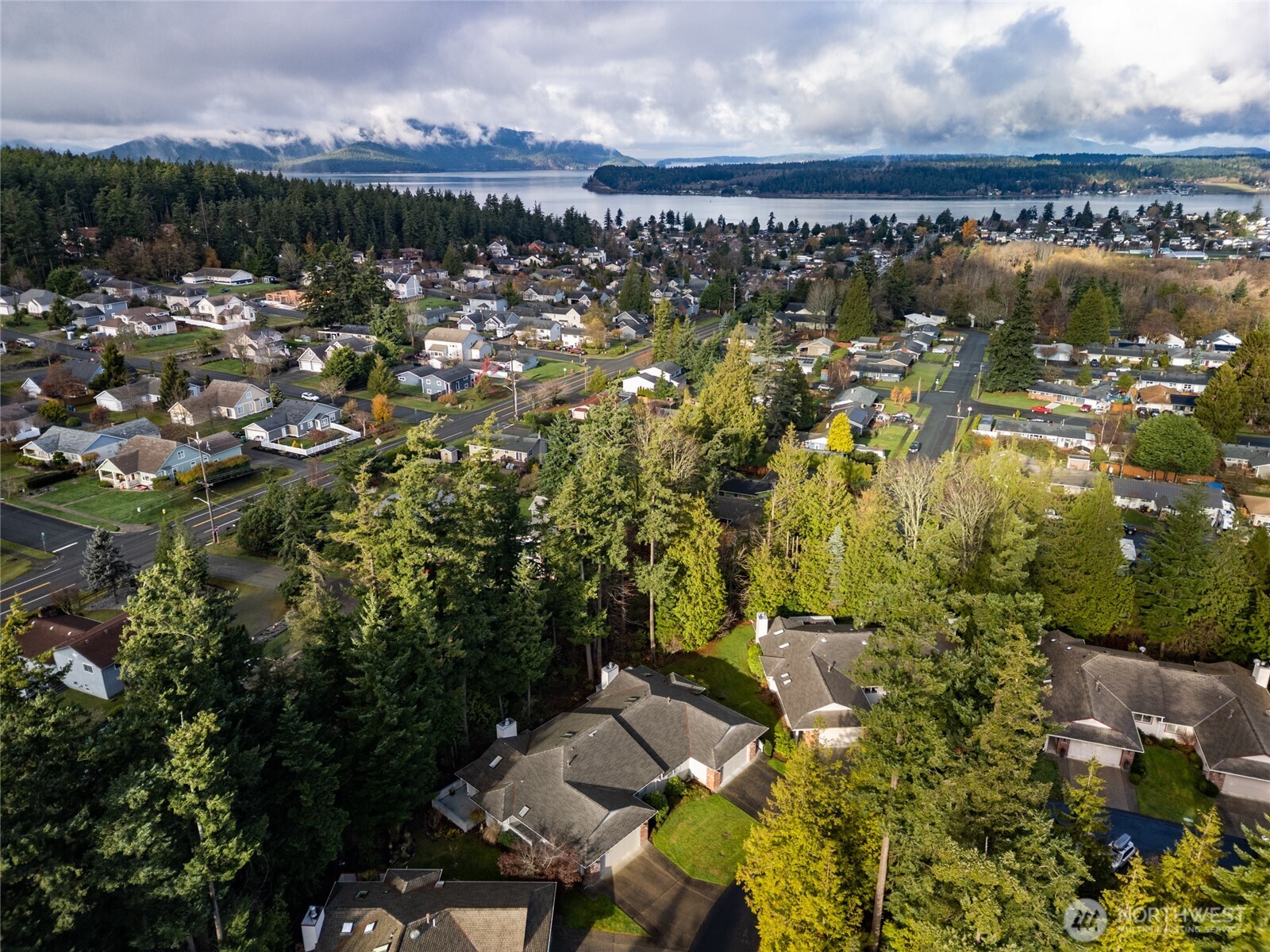 2108 Creekside Circle