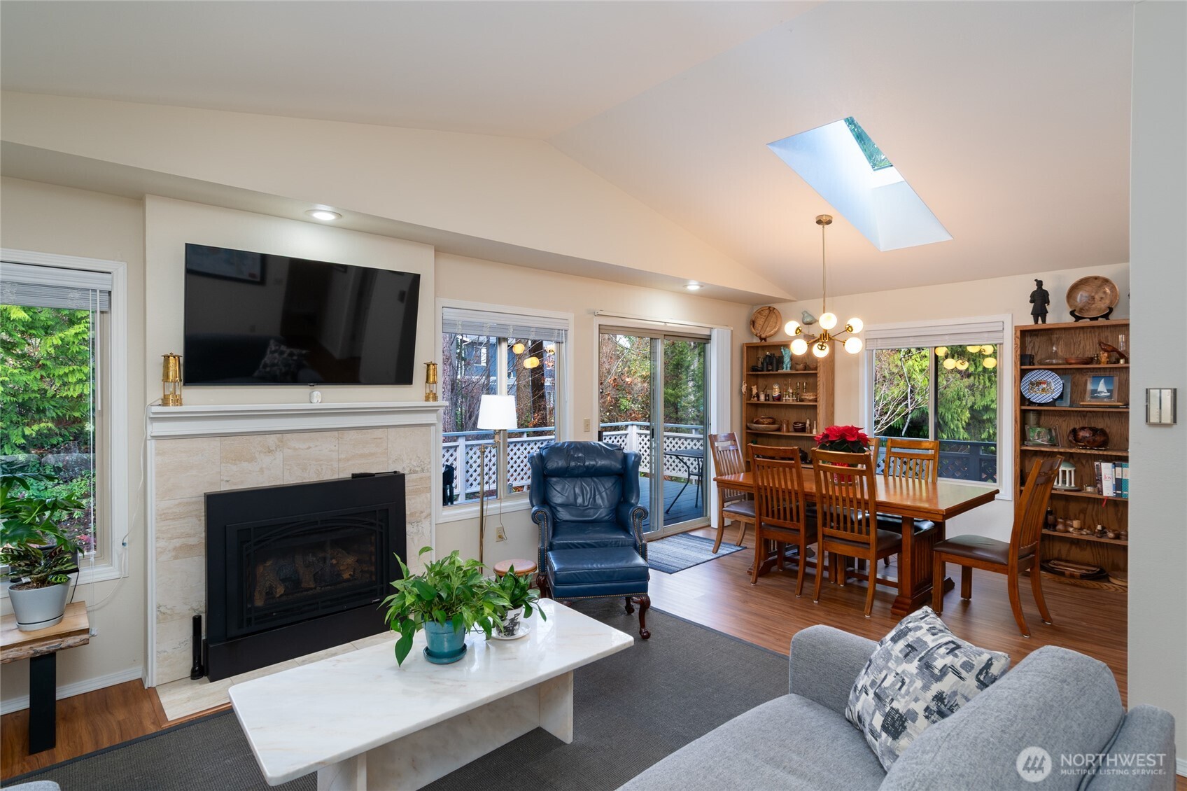 2108 Creekside Circle