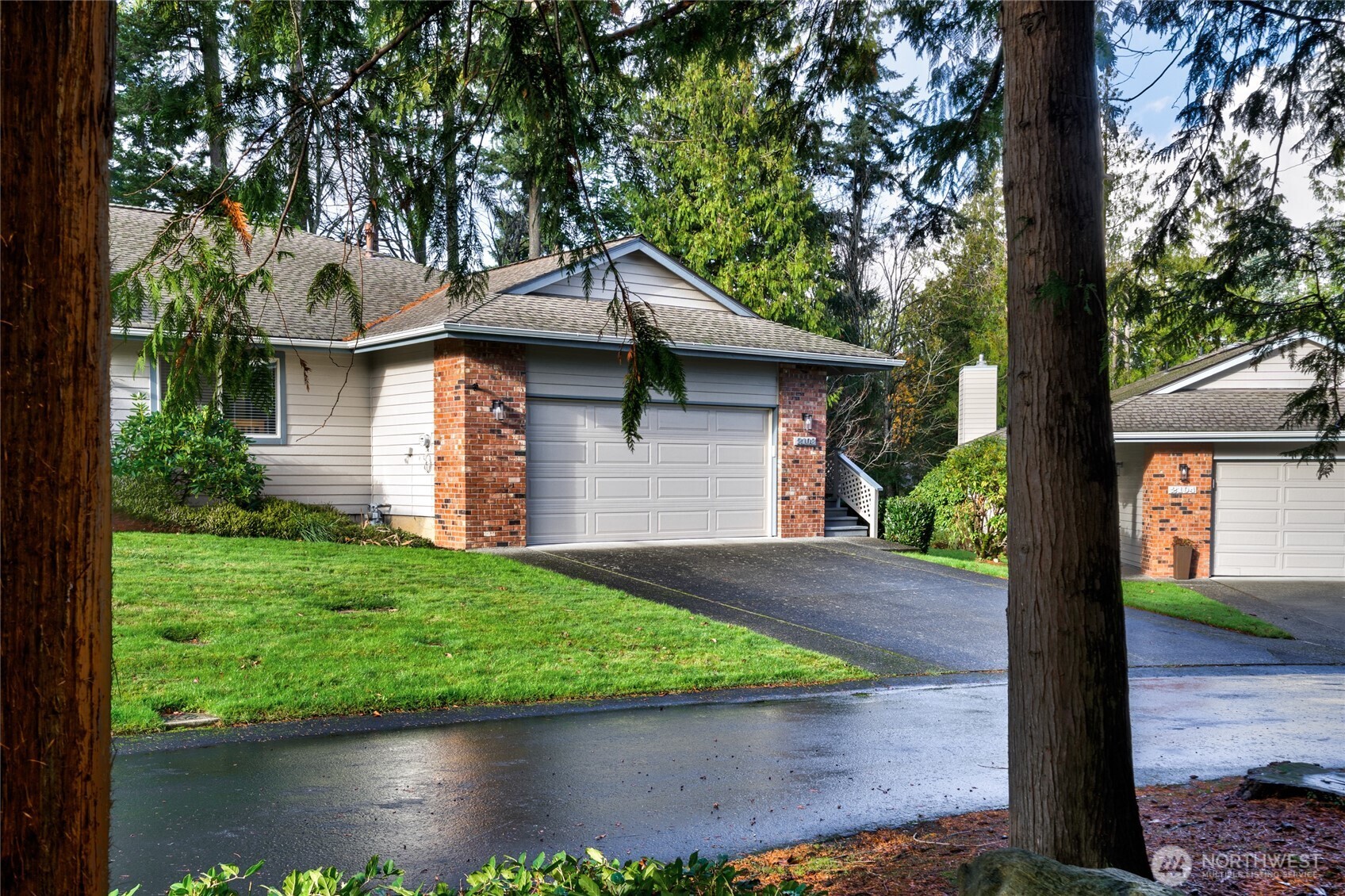 2108 Creekside Circle