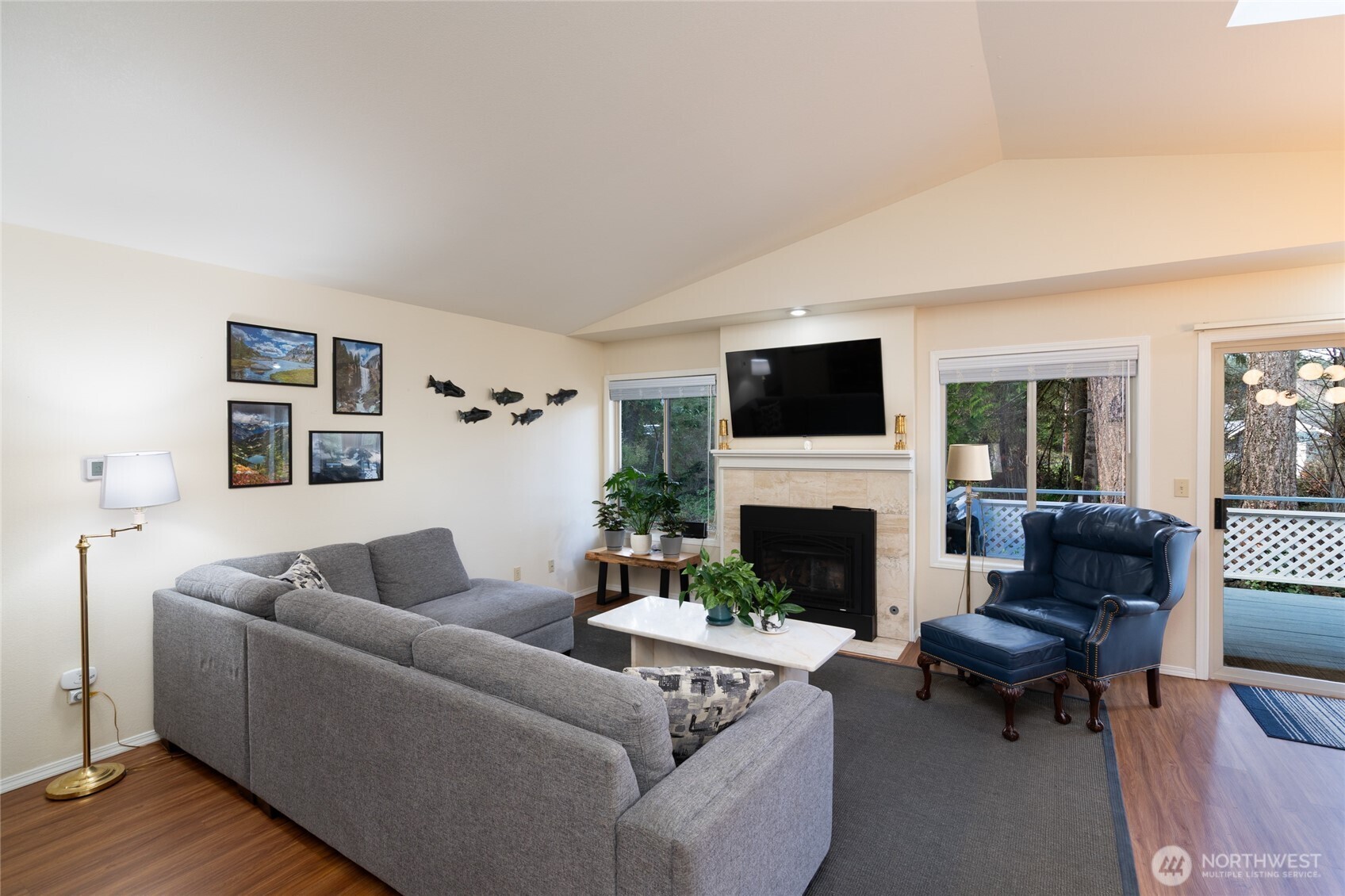 2108 Creekside Circle