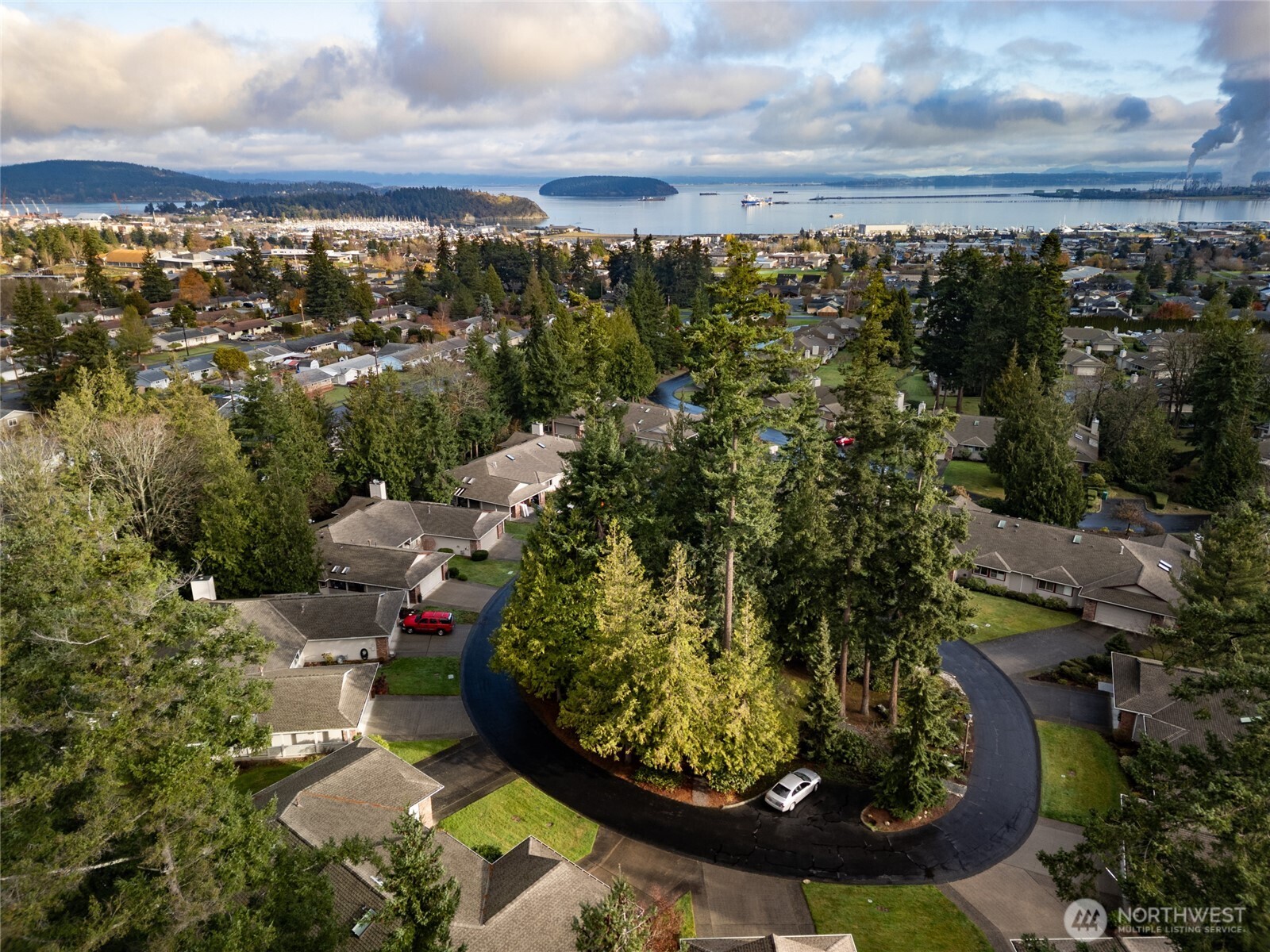 2108 Creekside Circle