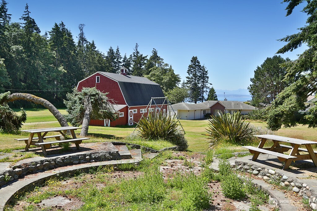 445 Mitchell Drive