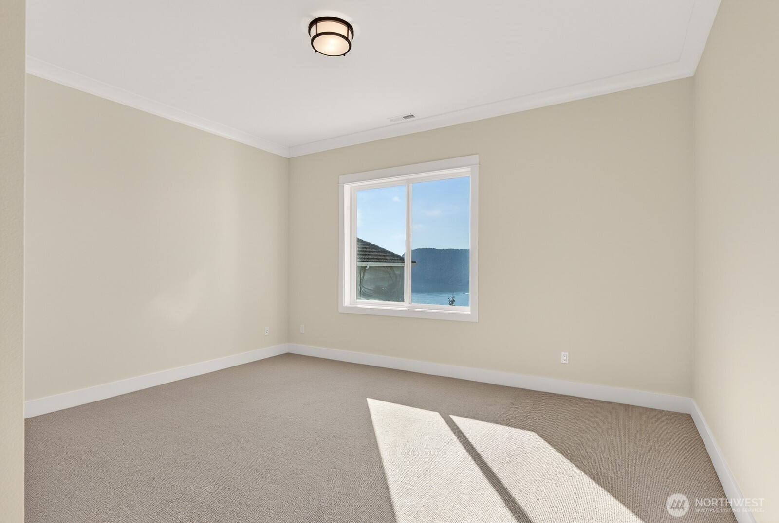 2402 Highland Drive
