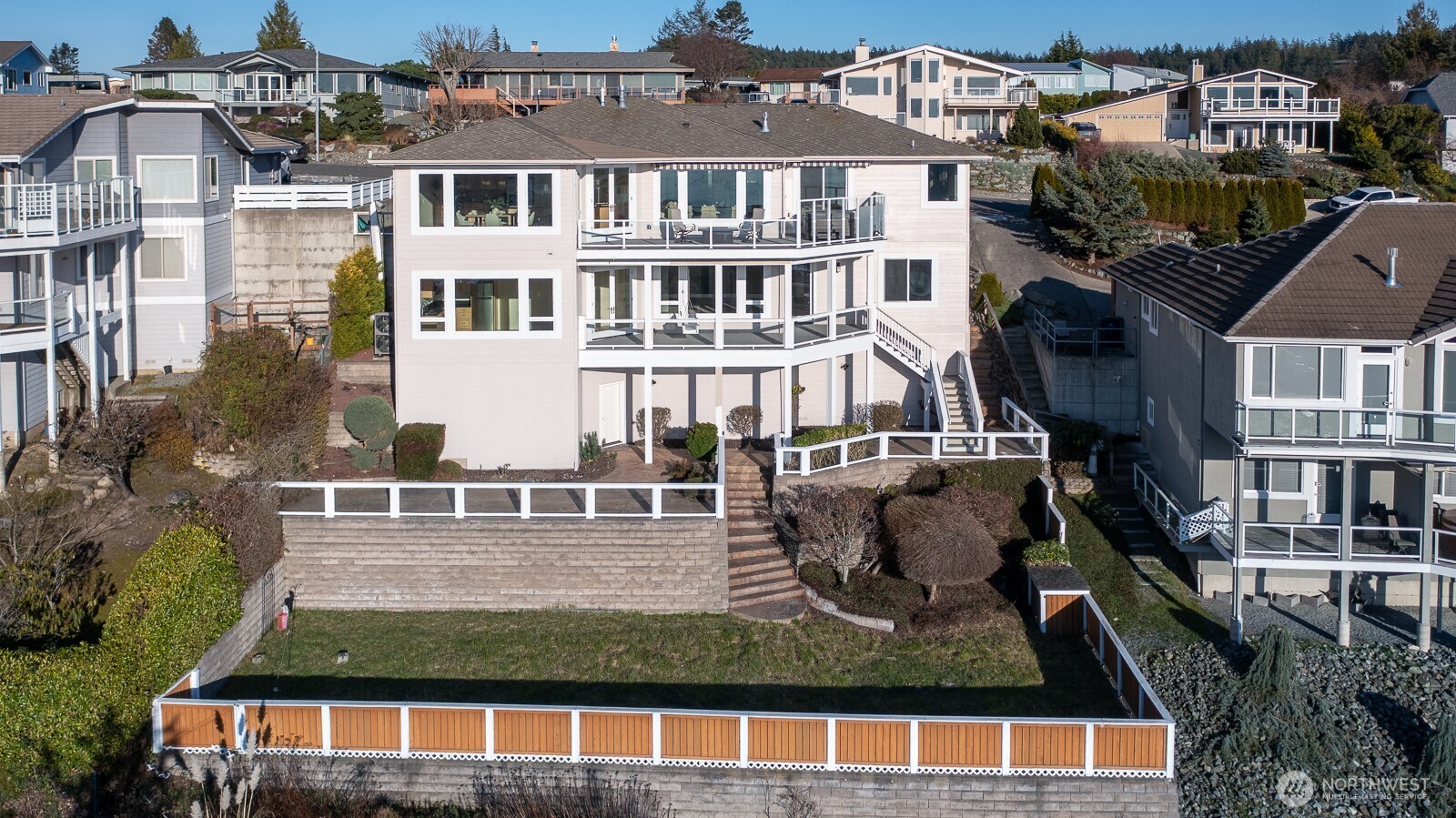 2402 Highland Drive