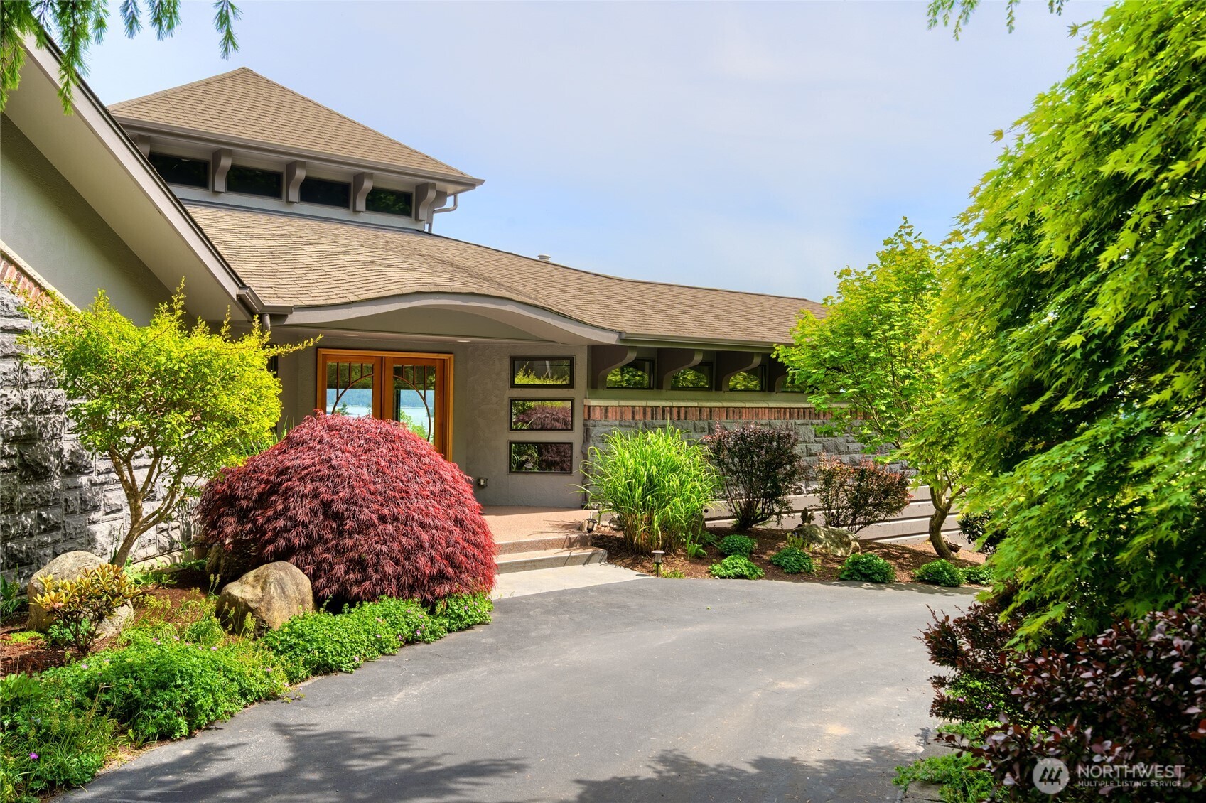 15107 Bridgeway Drive