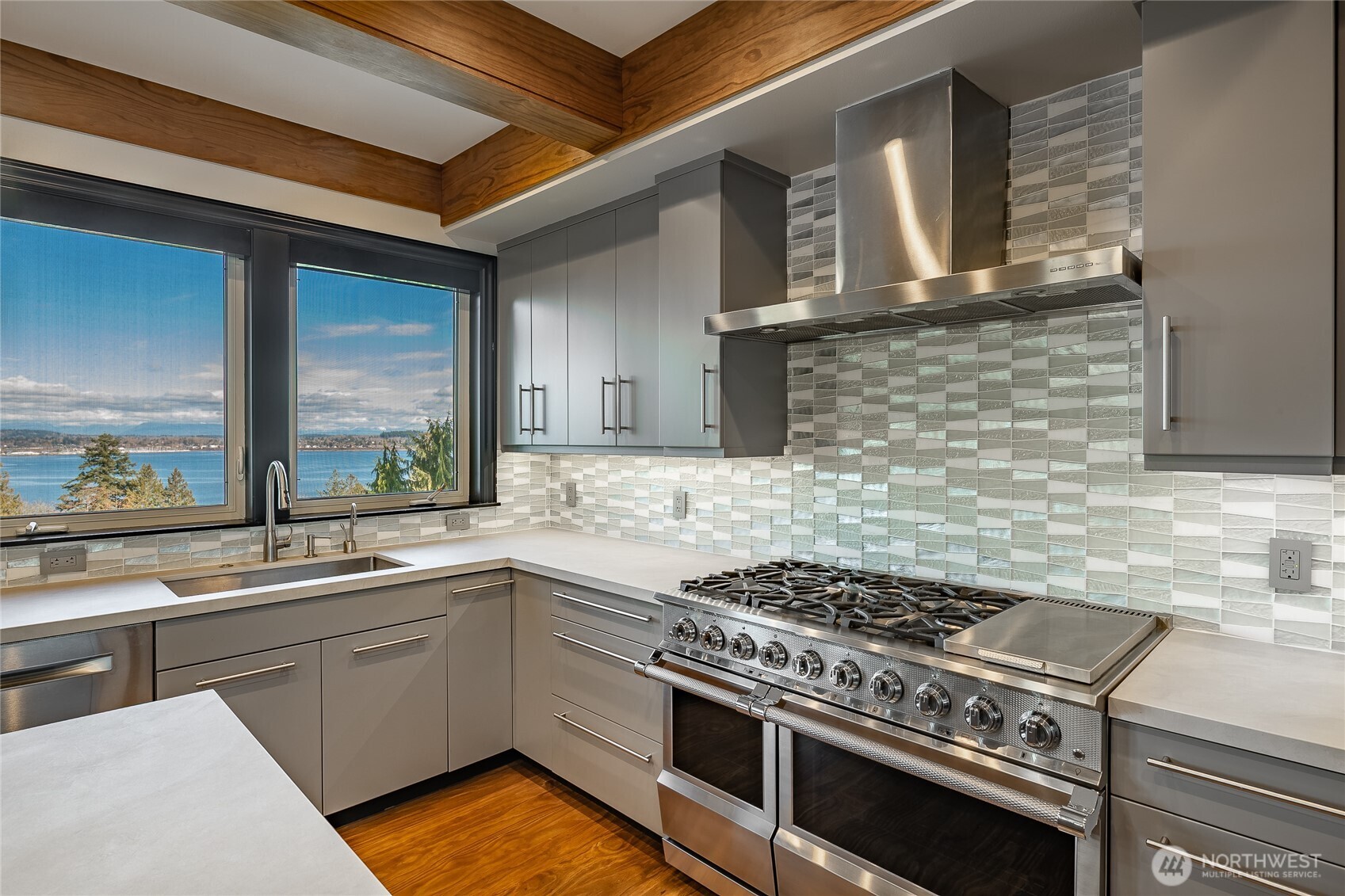 5543 Night Heron Drive