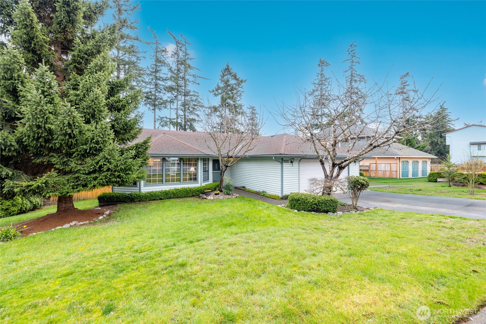 901 SW Barrington Drive