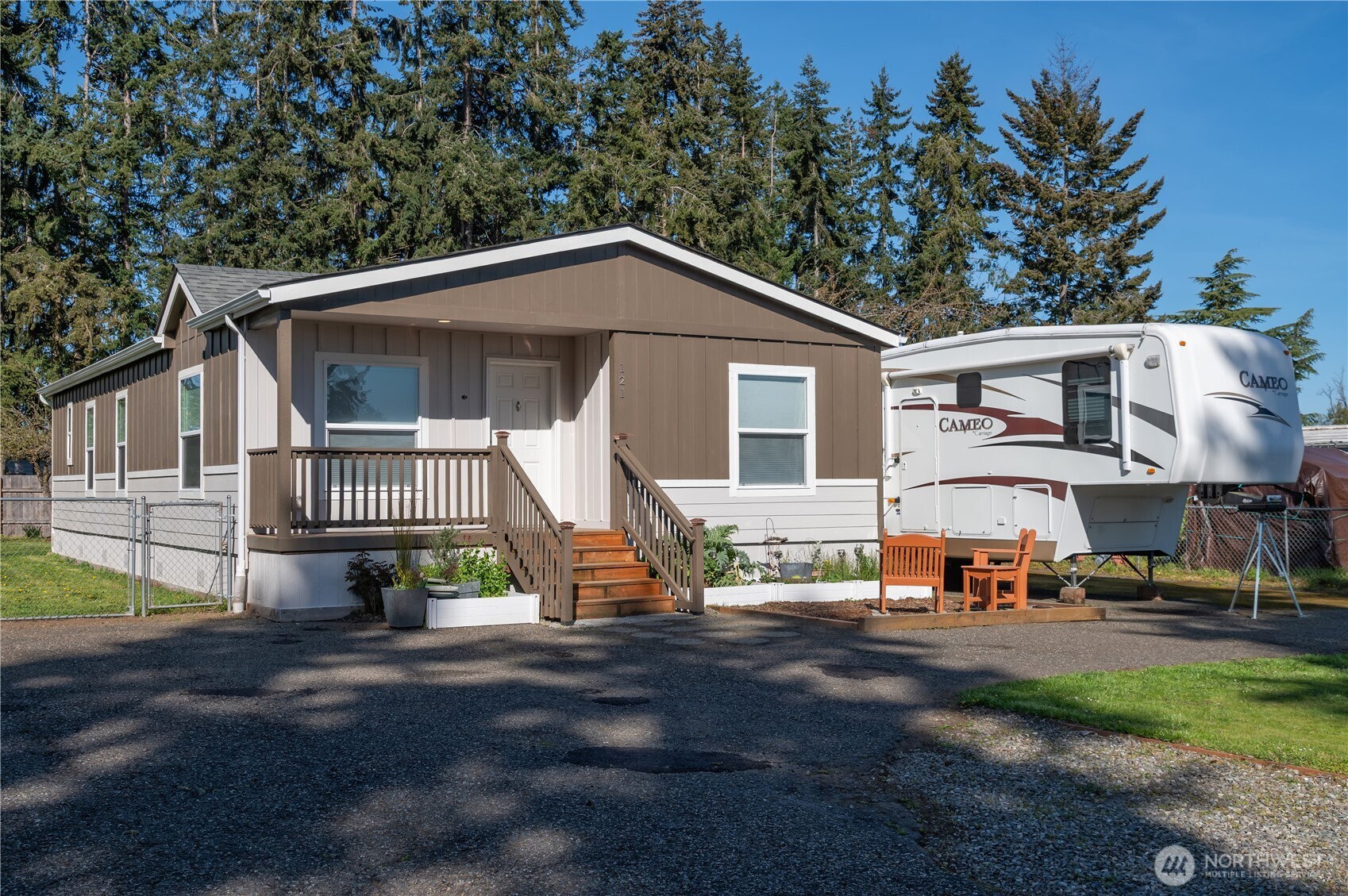 121 Cottonwood Lane