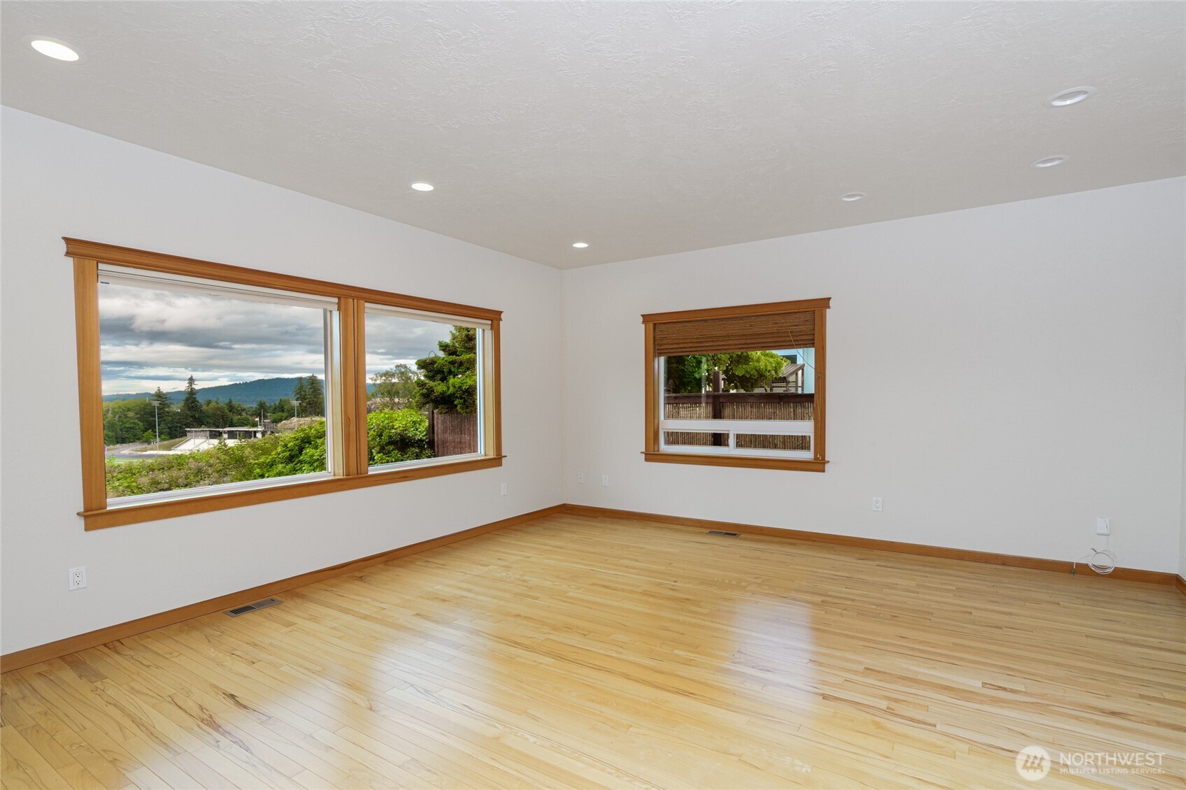 1810 Island View Place