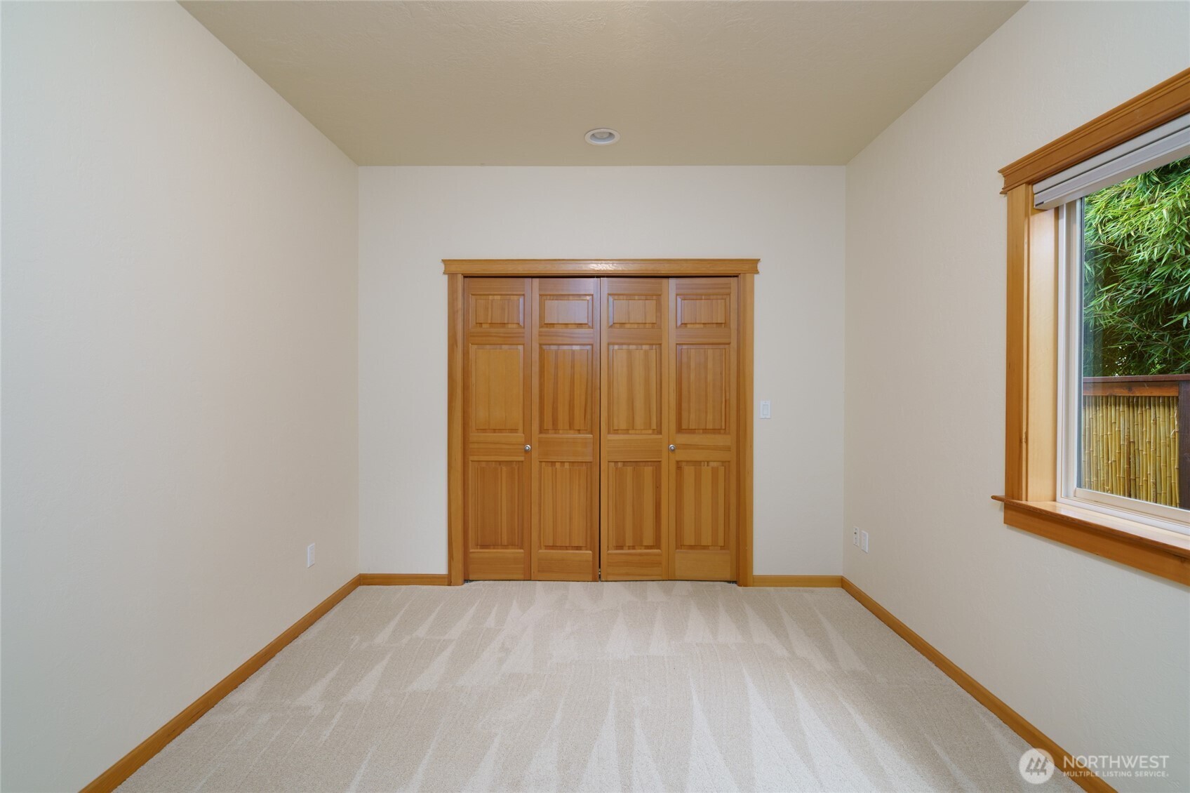 1810 Island View Place