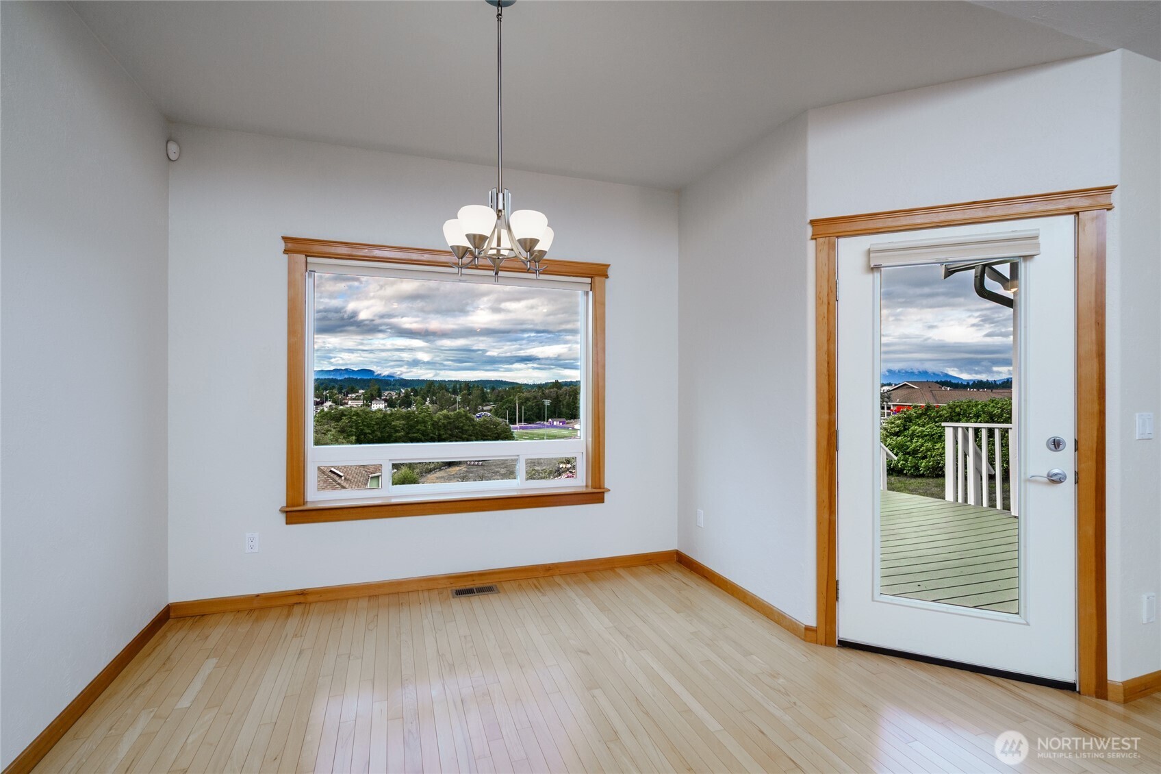 1810 Island View Place