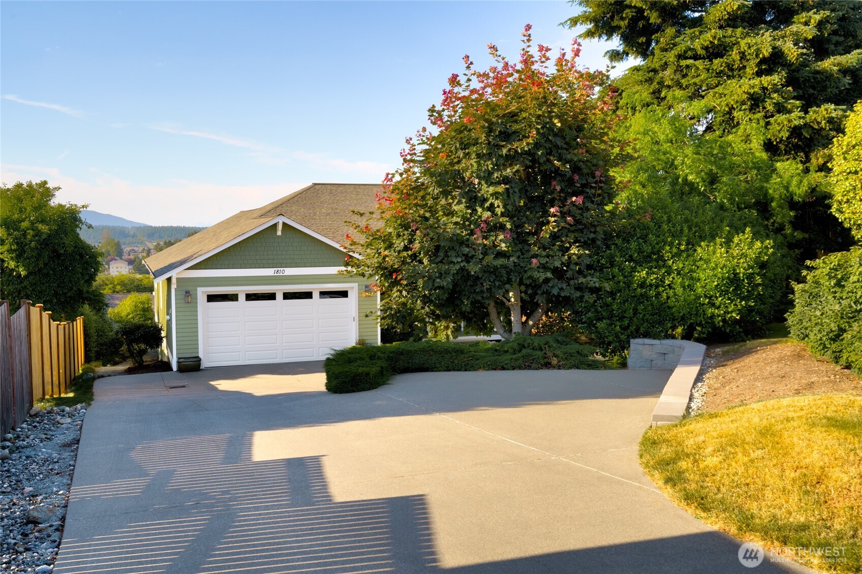 1810 Island View Place