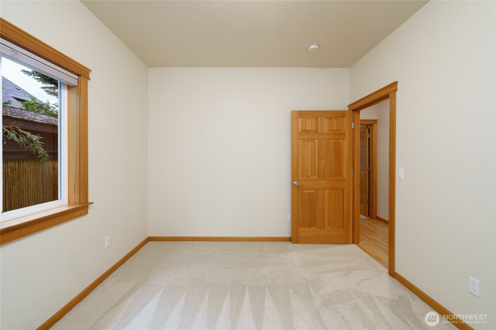 1810 Island View Place