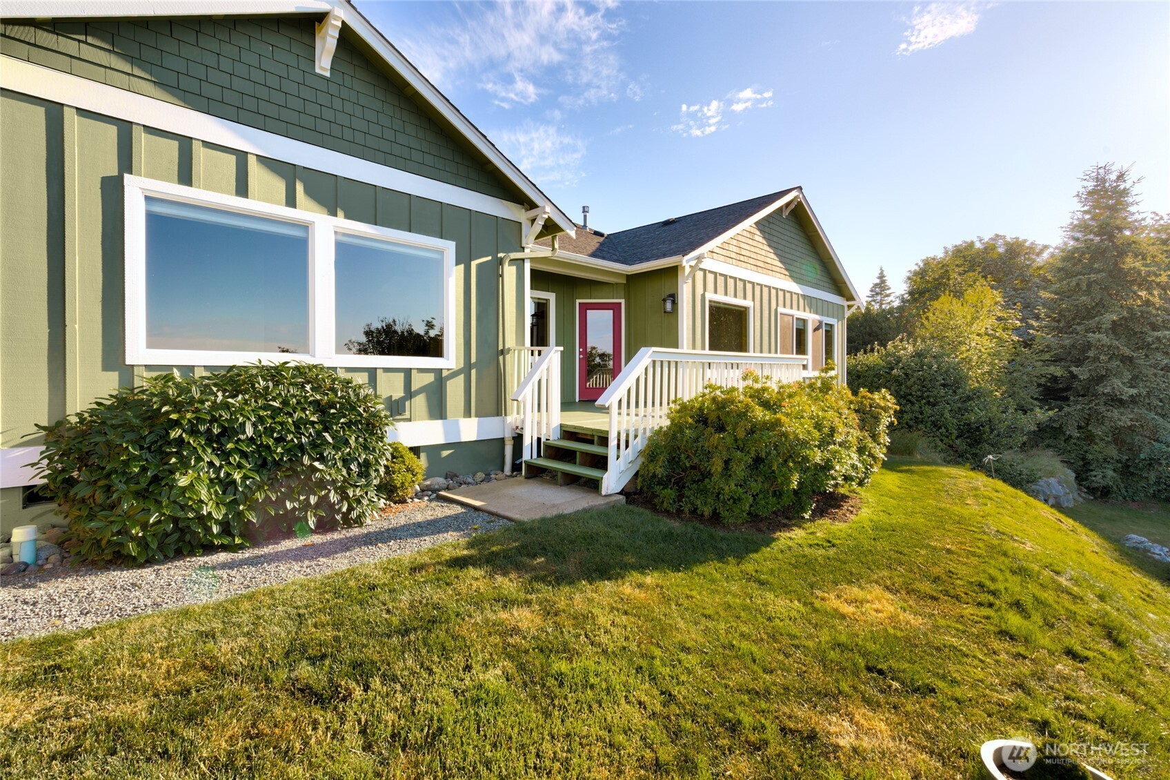 1810 Island View Place