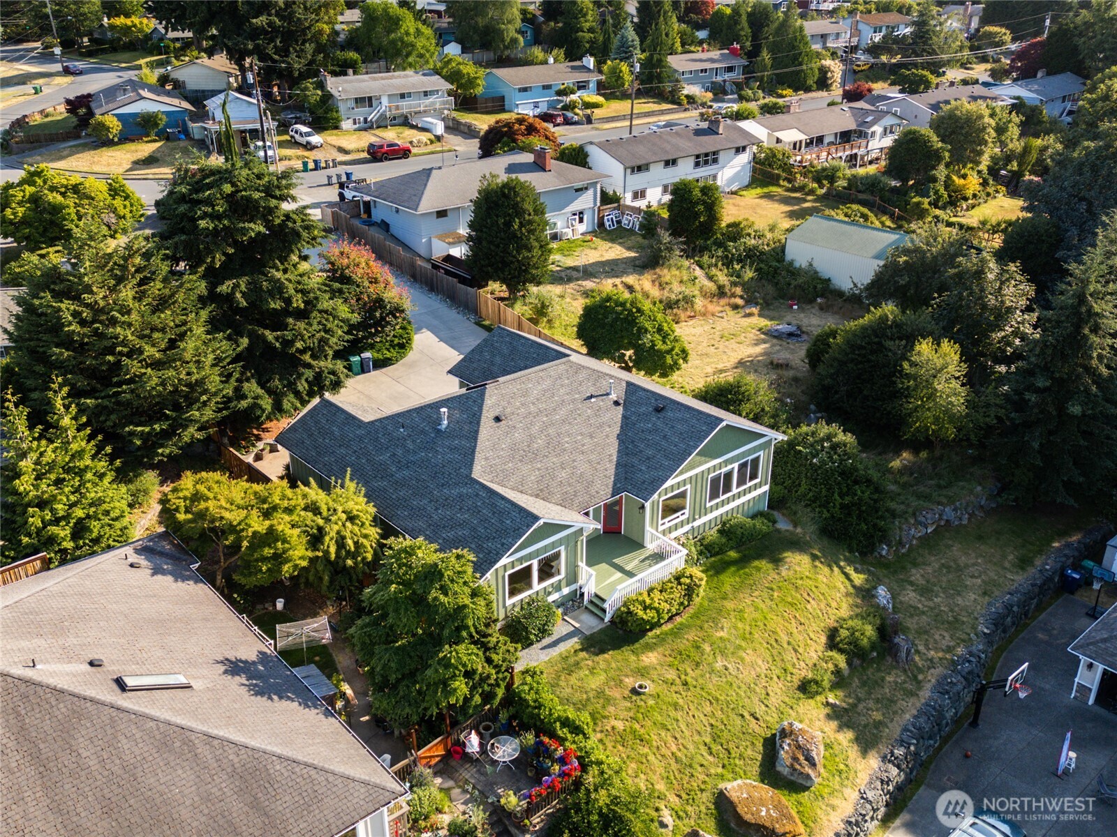 1810 Island View Place