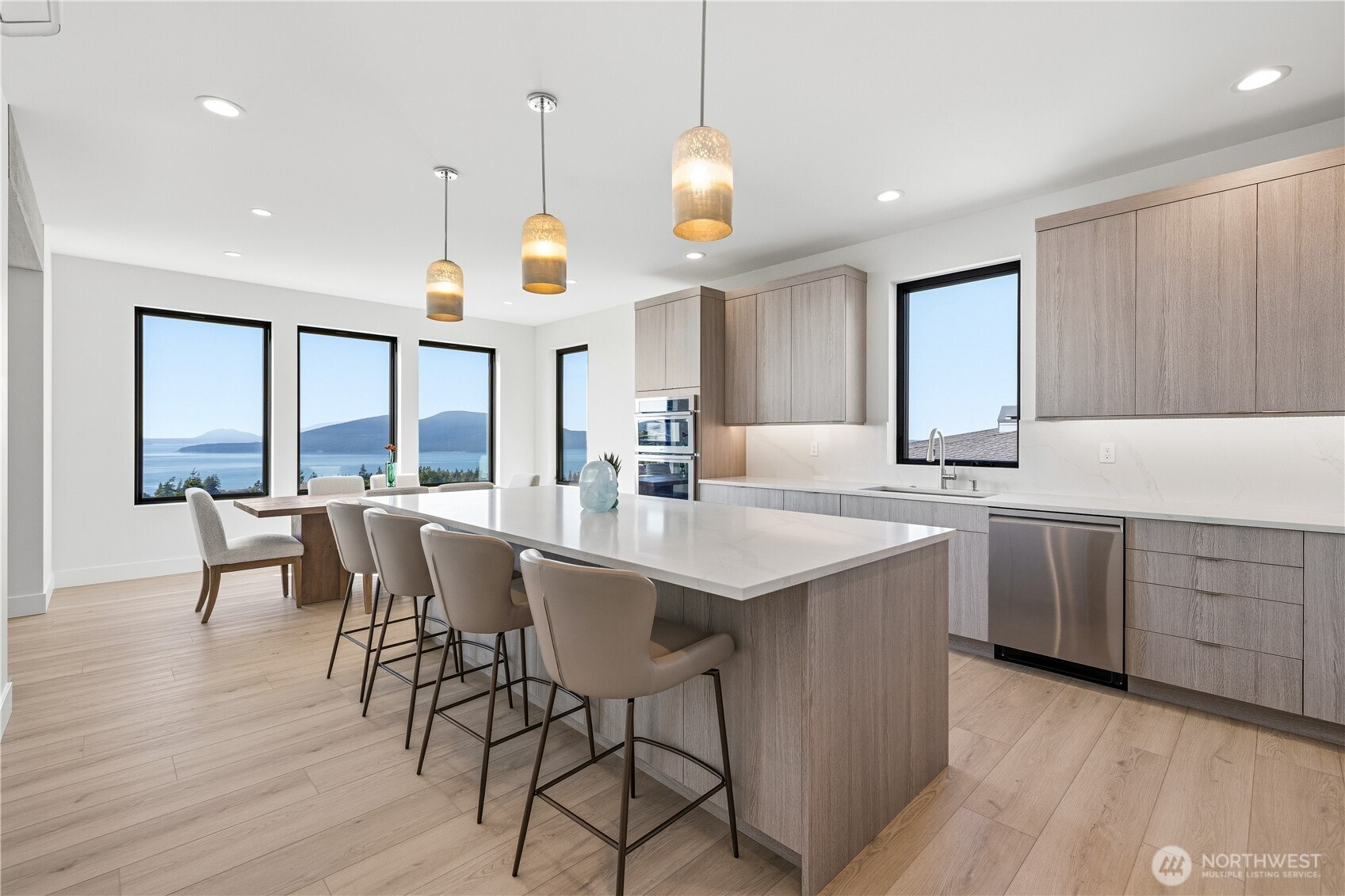3923 RockRidge Parkway