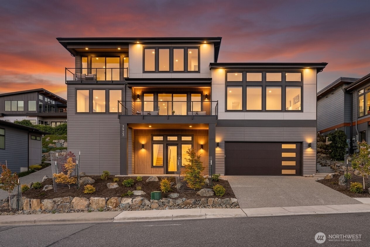 3923 RockRidge Parkway