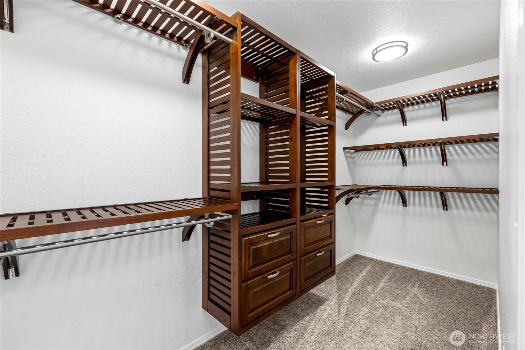 1811 Copper Pond Place