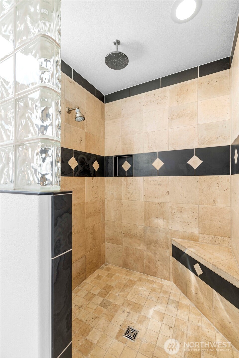 1811 Copper Pond Place