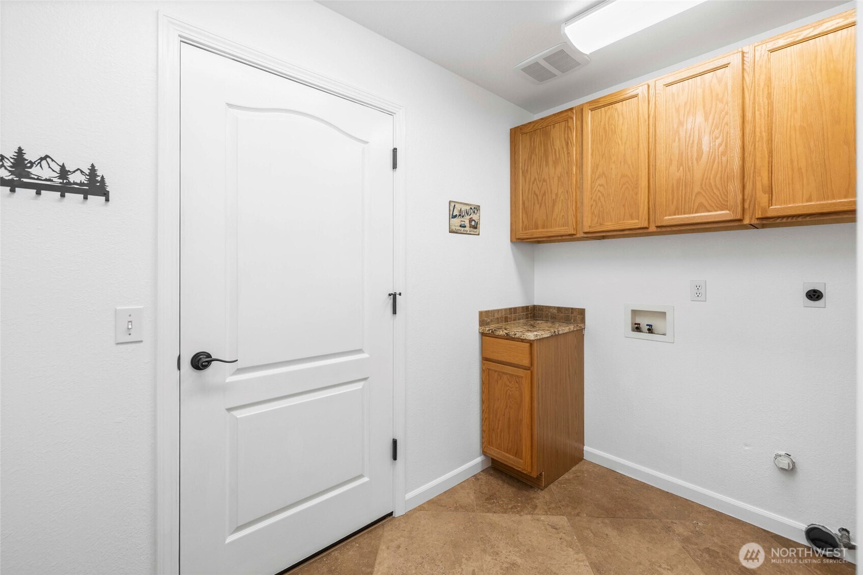 1811 Copper Pond Place