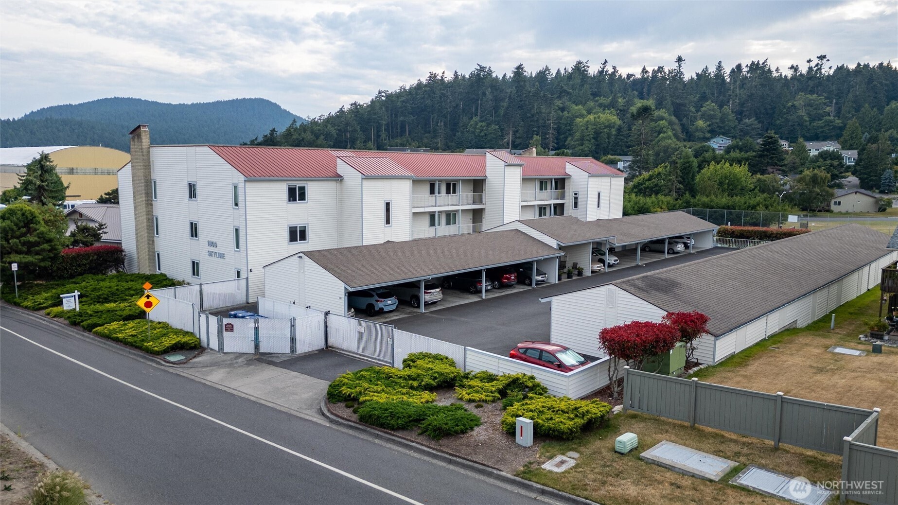 1800 Skyline Way Unit: 306