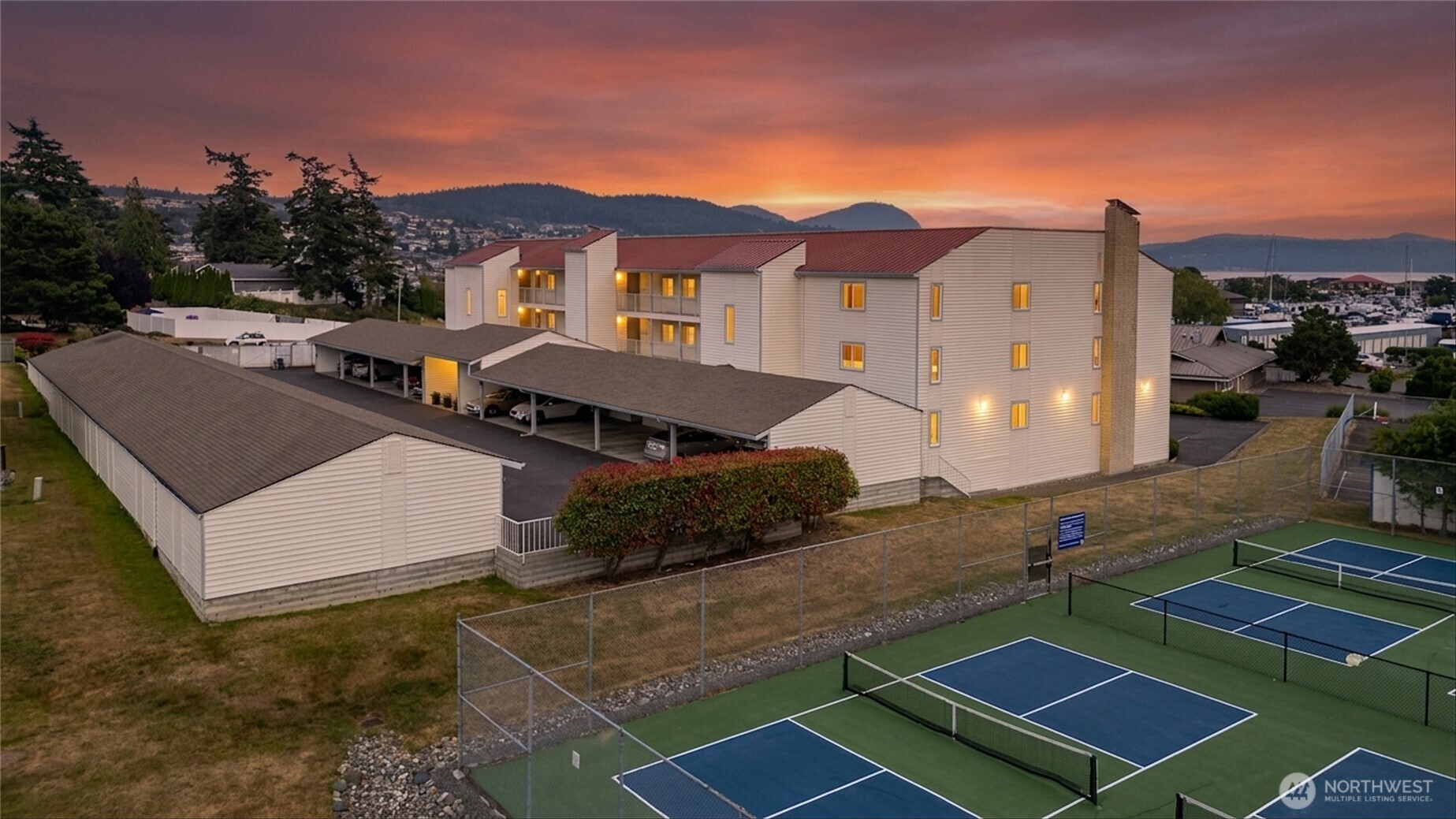 1800 Skyline Way Unit: 306