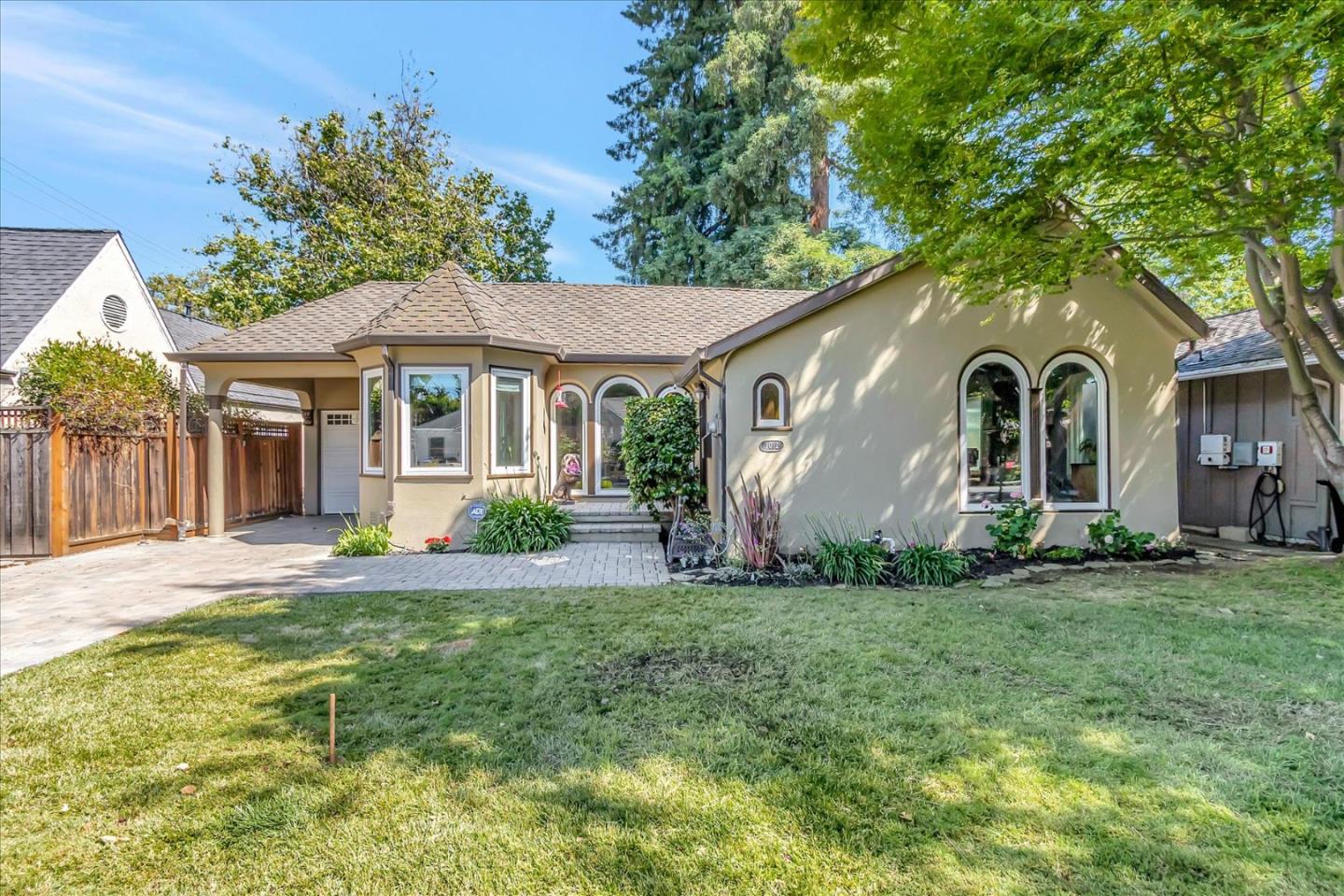 1012 Pine Avenue