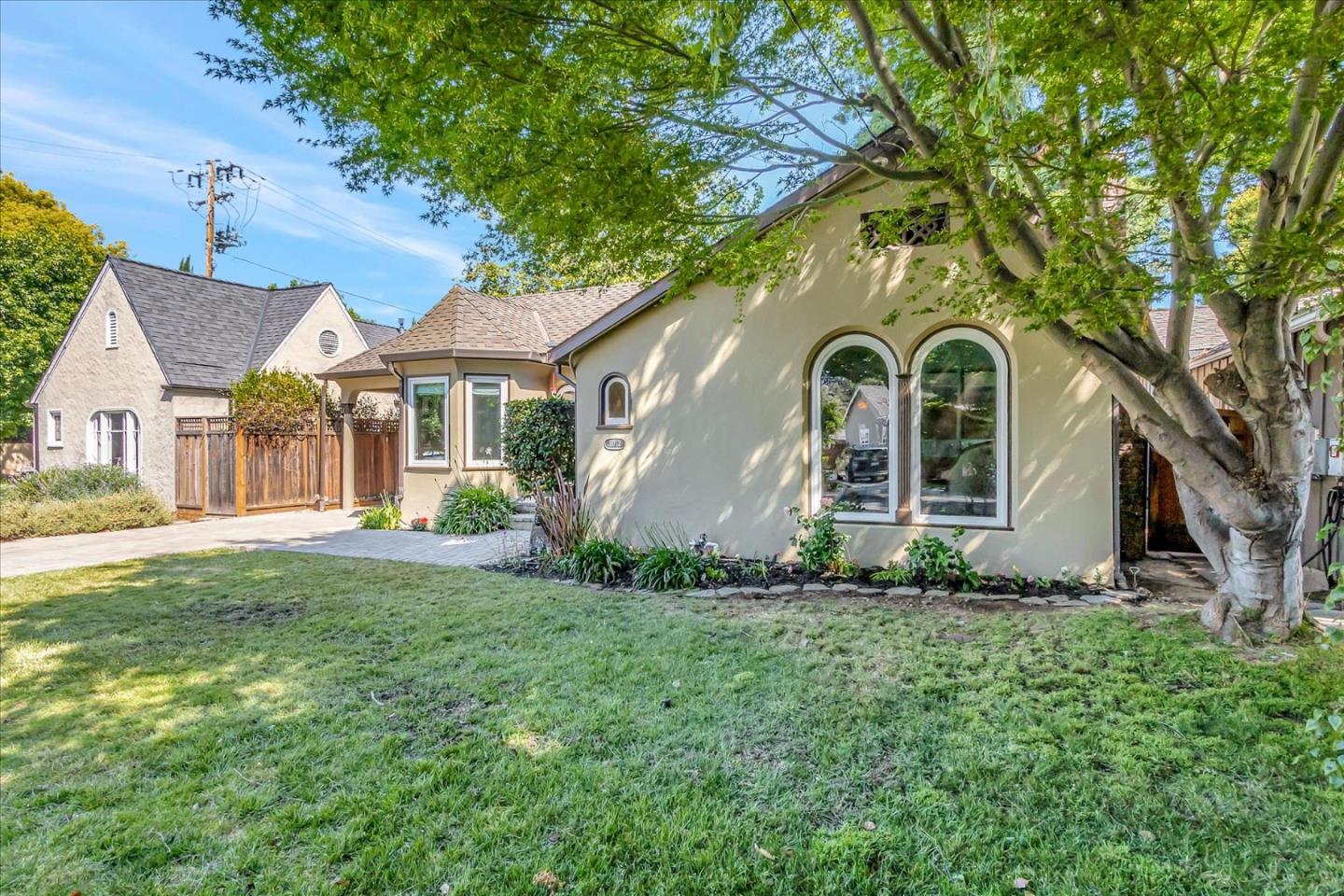 1012 Pine Avenue