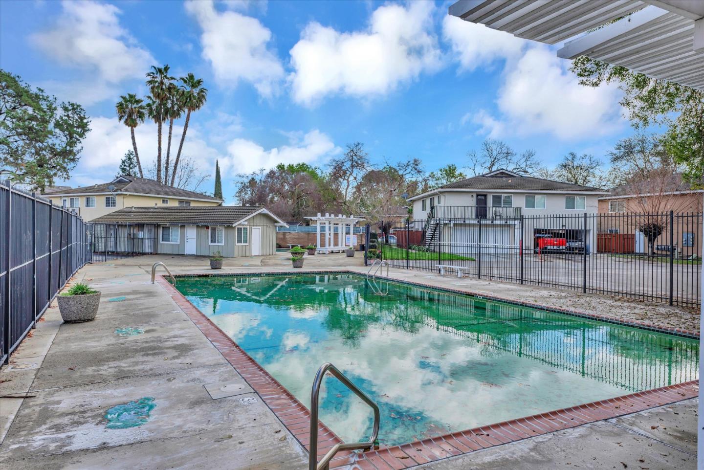 775 Delaware Avenue Unit: 3