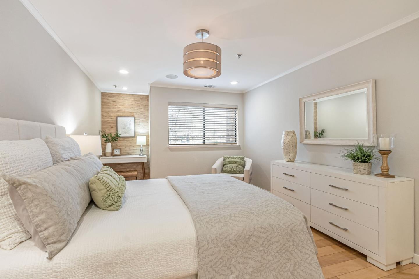 1106 La Terrace CIR