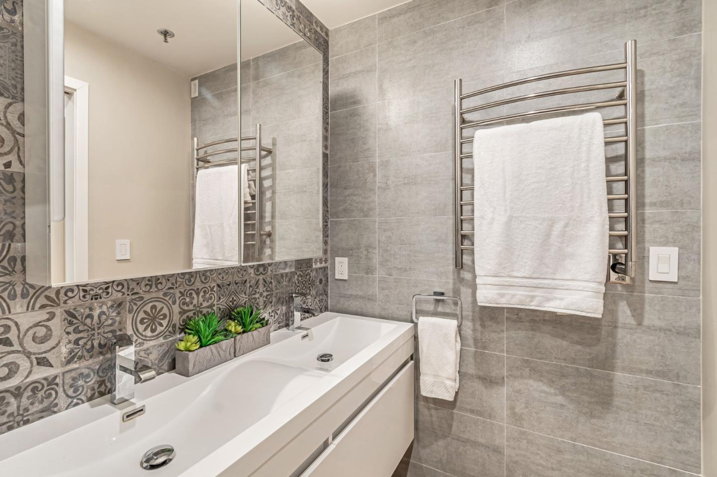1106 La Terrace CIR
