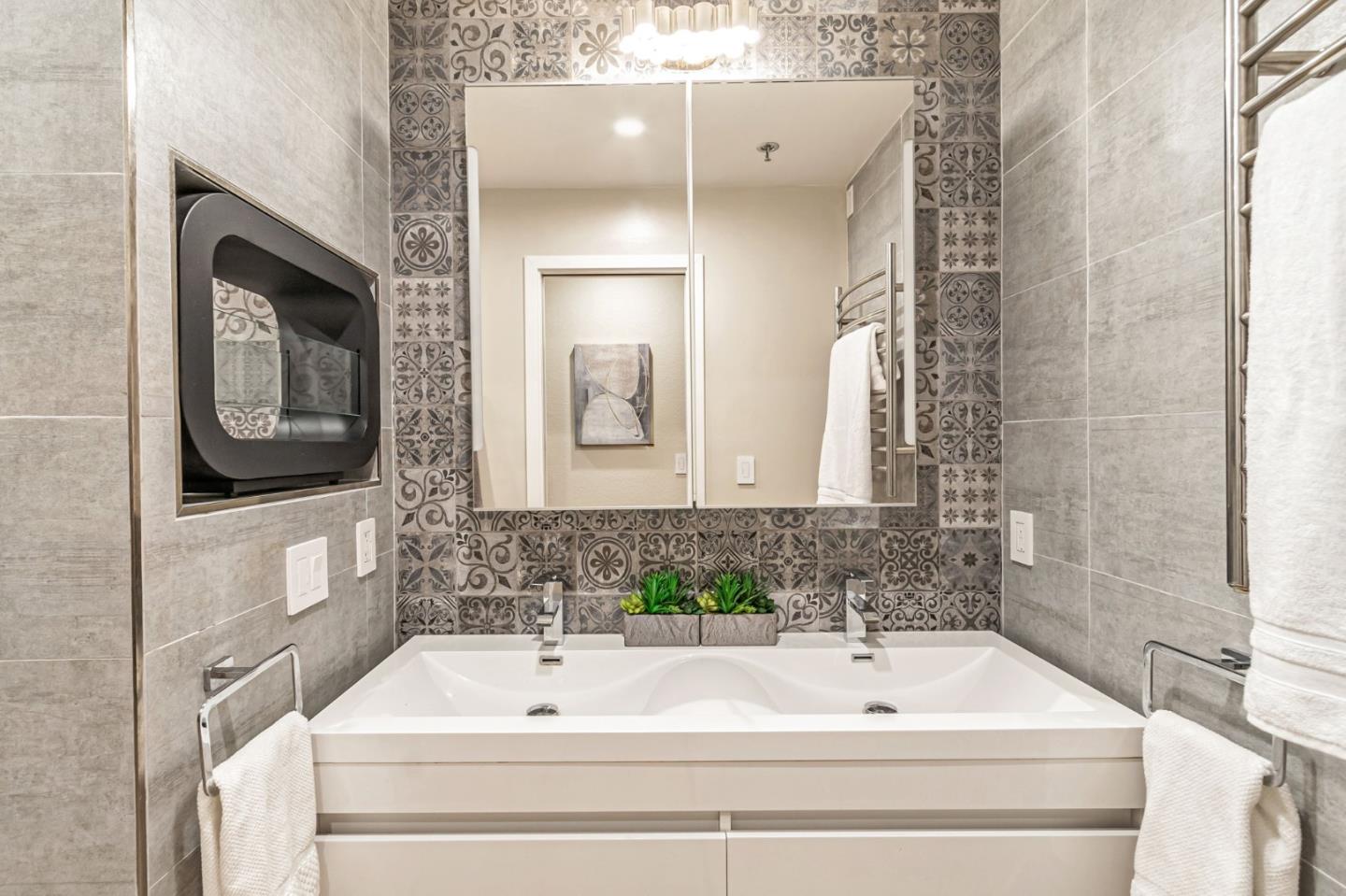 1106 La Terrace CIR