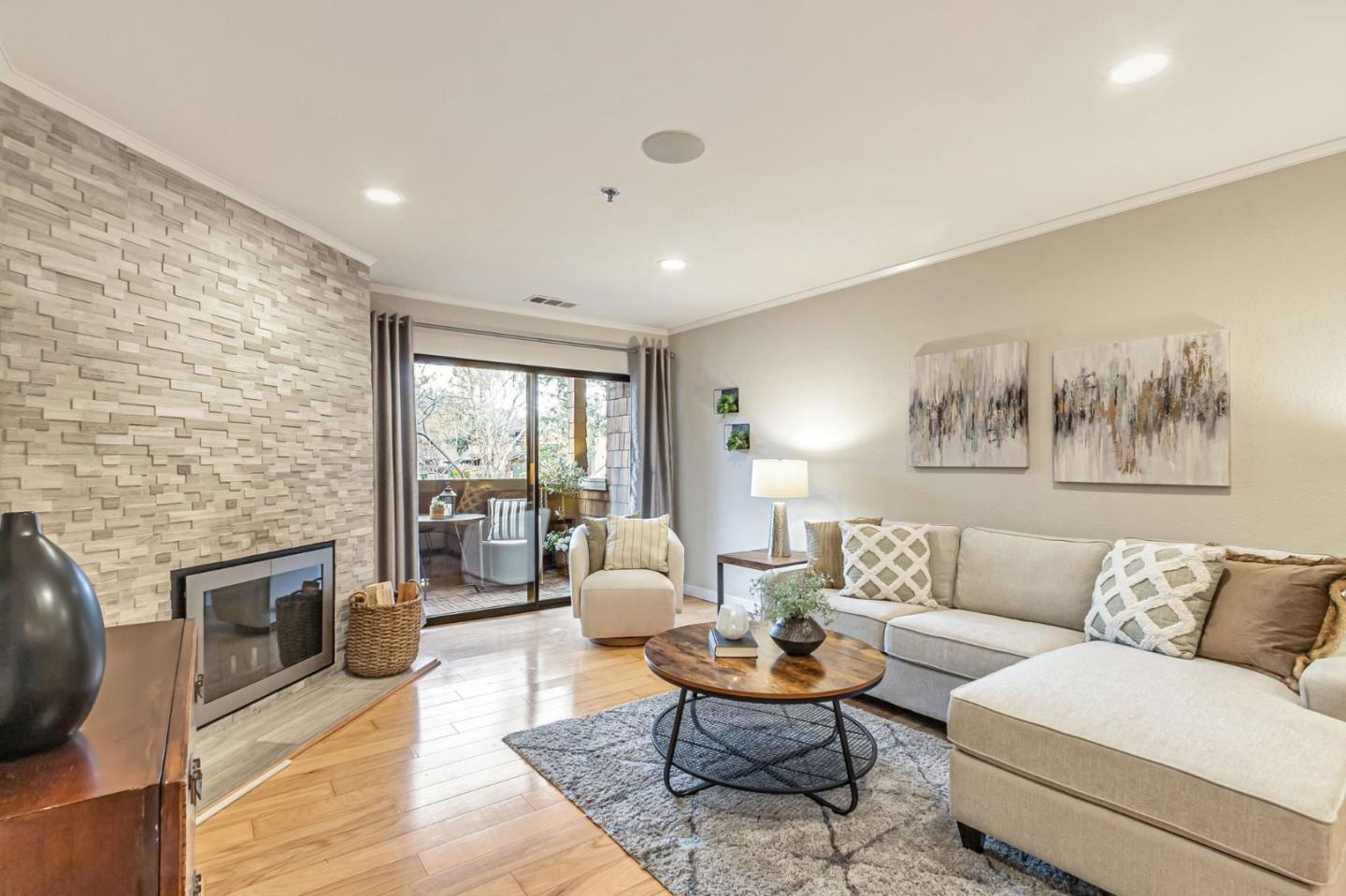 1106 La Terrace CIR