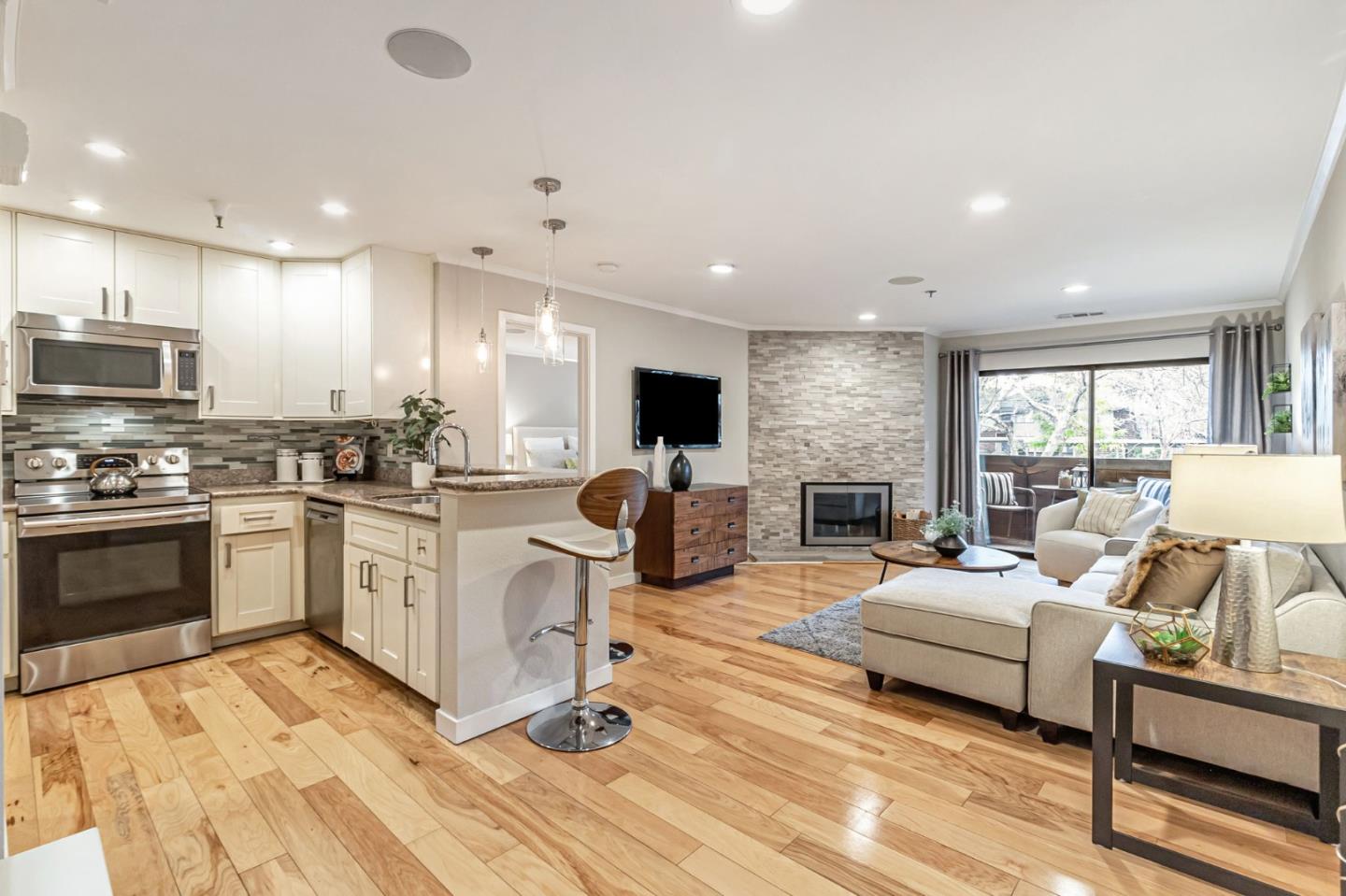 1106 La Terrace CIR