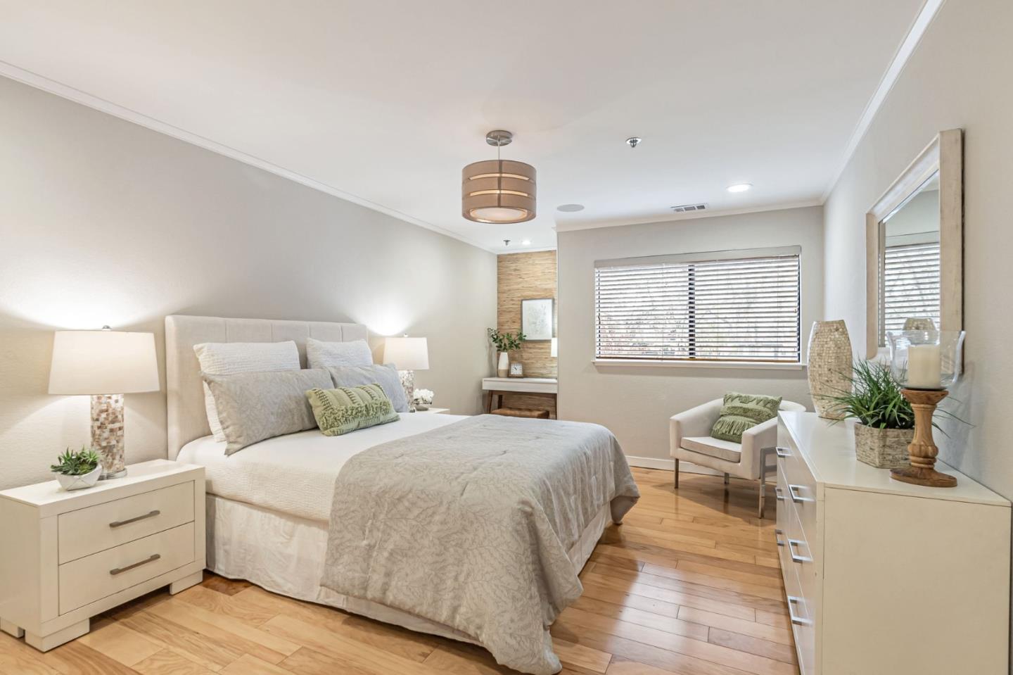 1106 La Terrace CIR