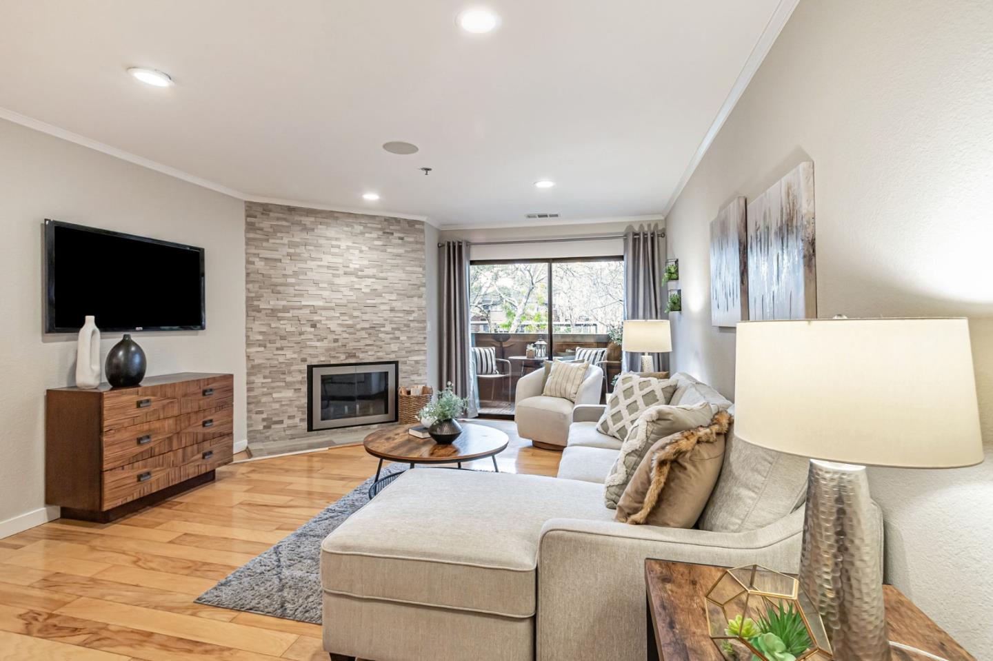1106 La Terrace CIR
