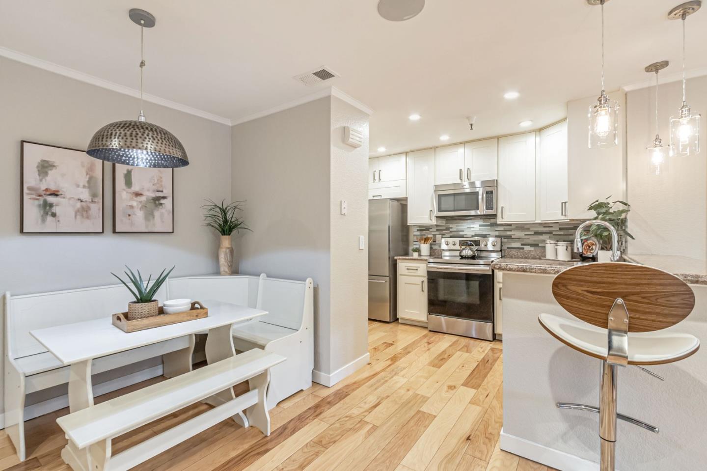 1106 La Terrace CIR
